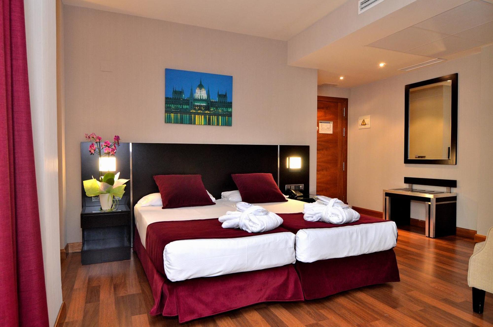 Classic Quadruple Room