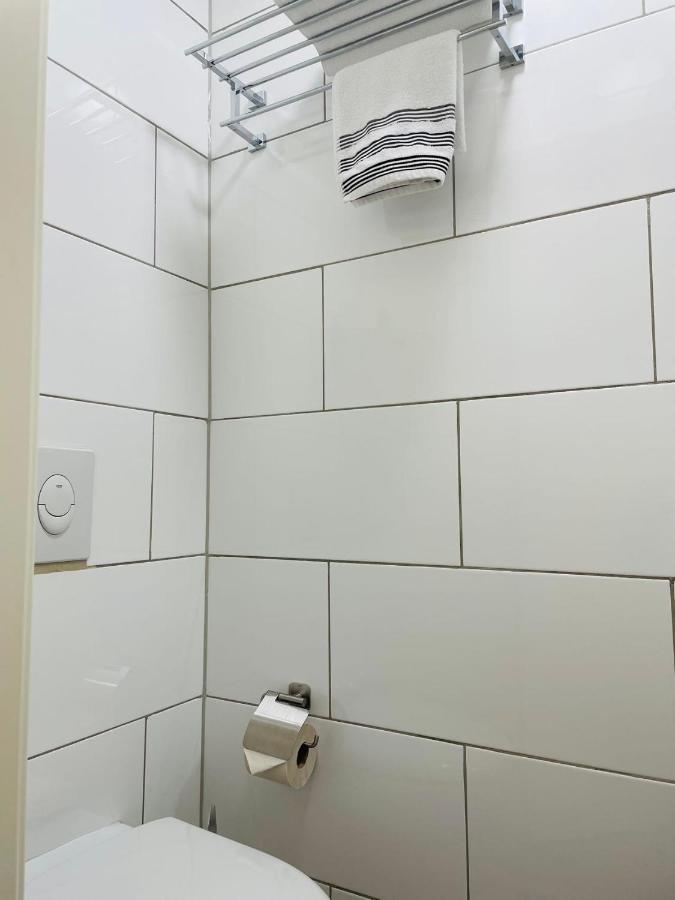 Single Room Private External Bathroom