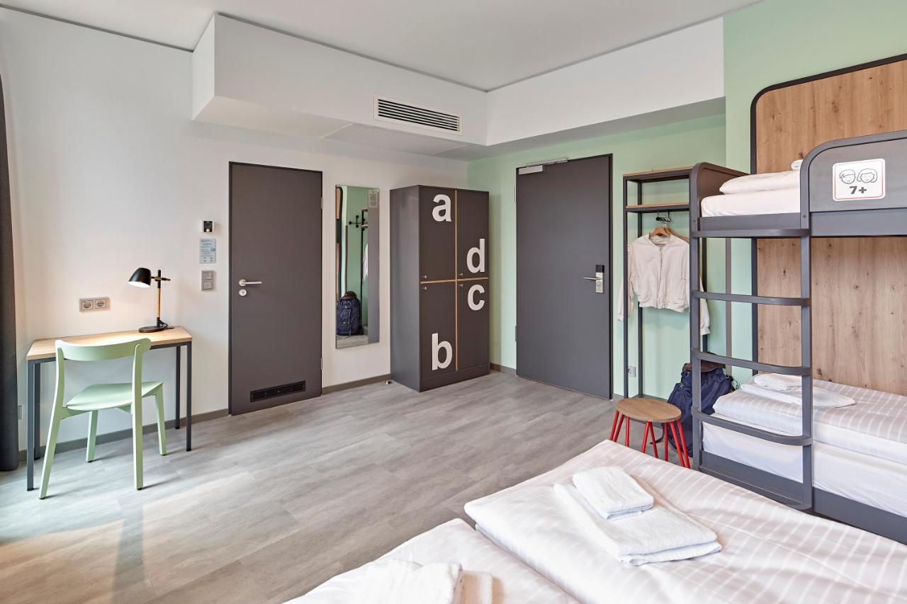 Bed 4-Bed Mixed Dormitory Room