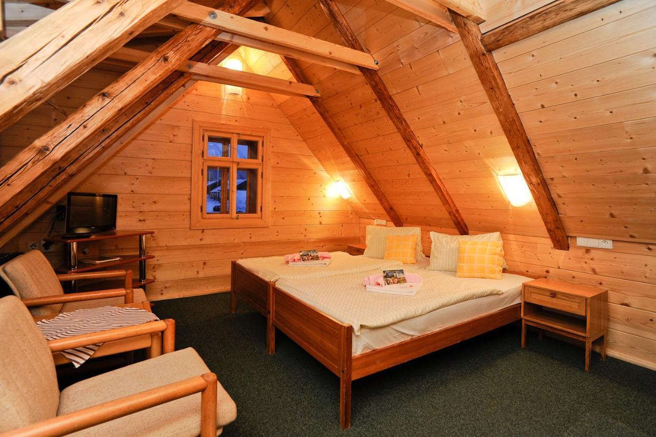 Double or Twin Room Josefova Bouda
