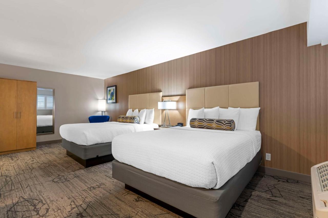 Queen Room Two Queen Beds
