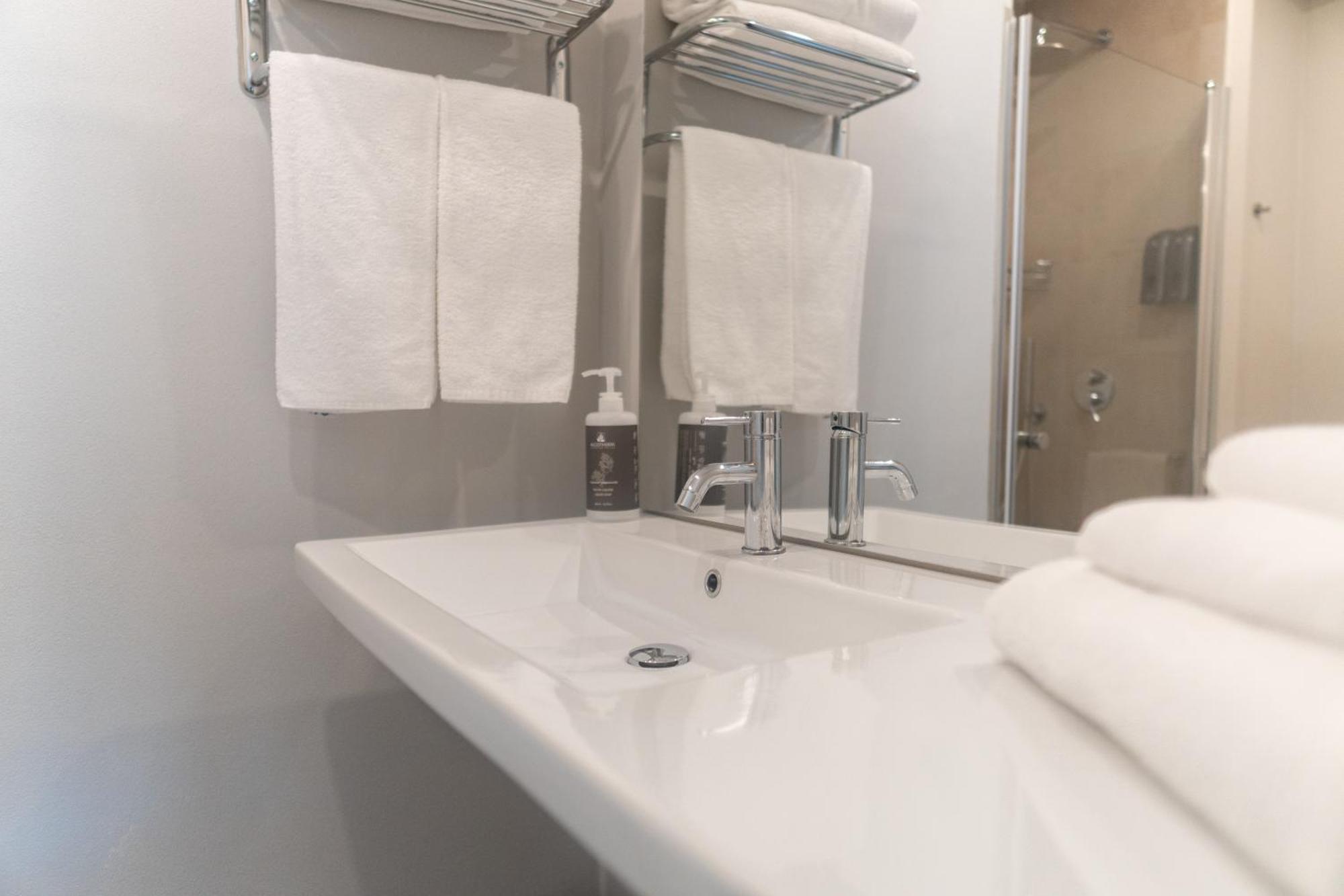 Quadruple Room Private Bathroom