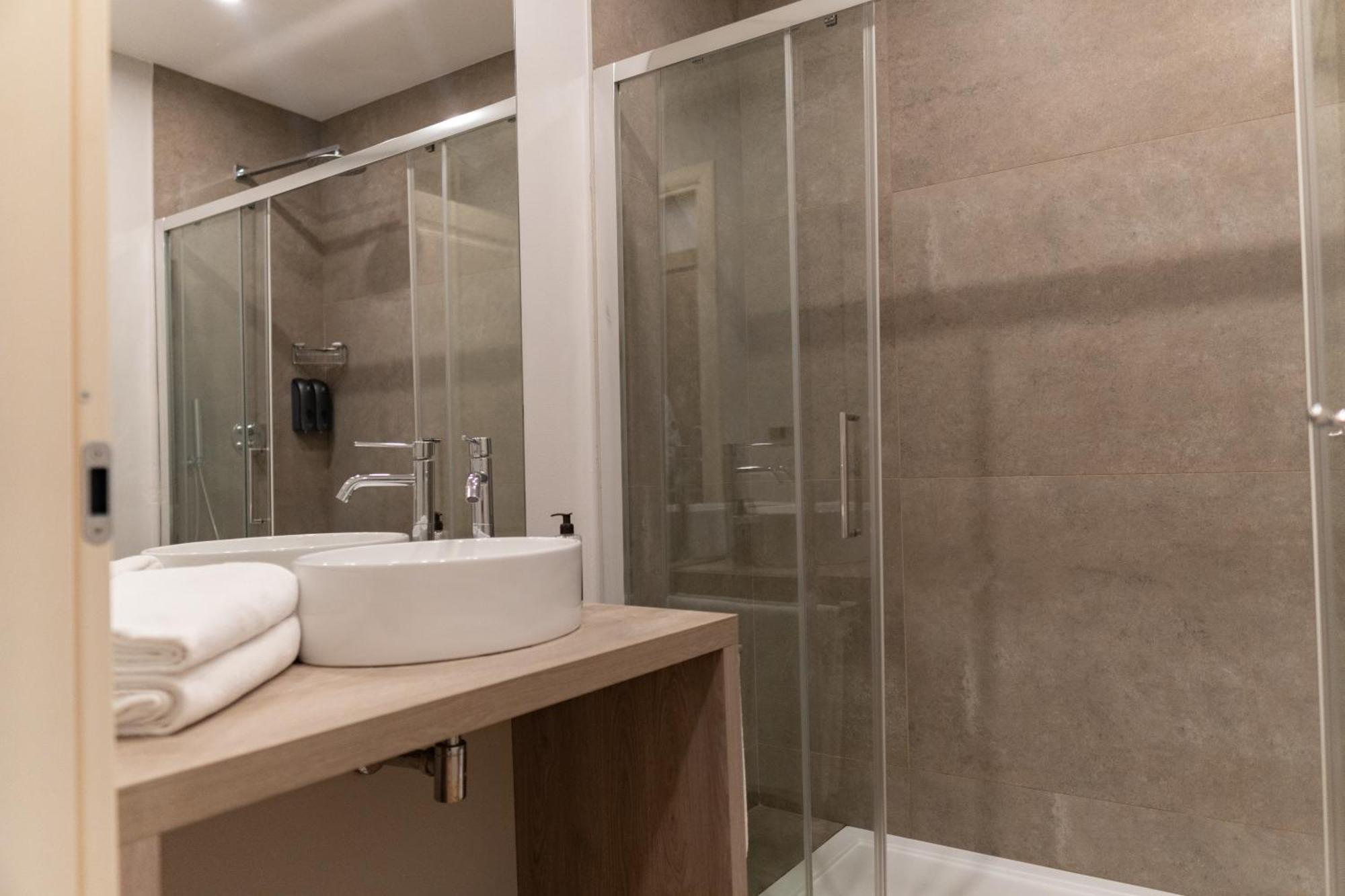 Single Room Private Bathroom