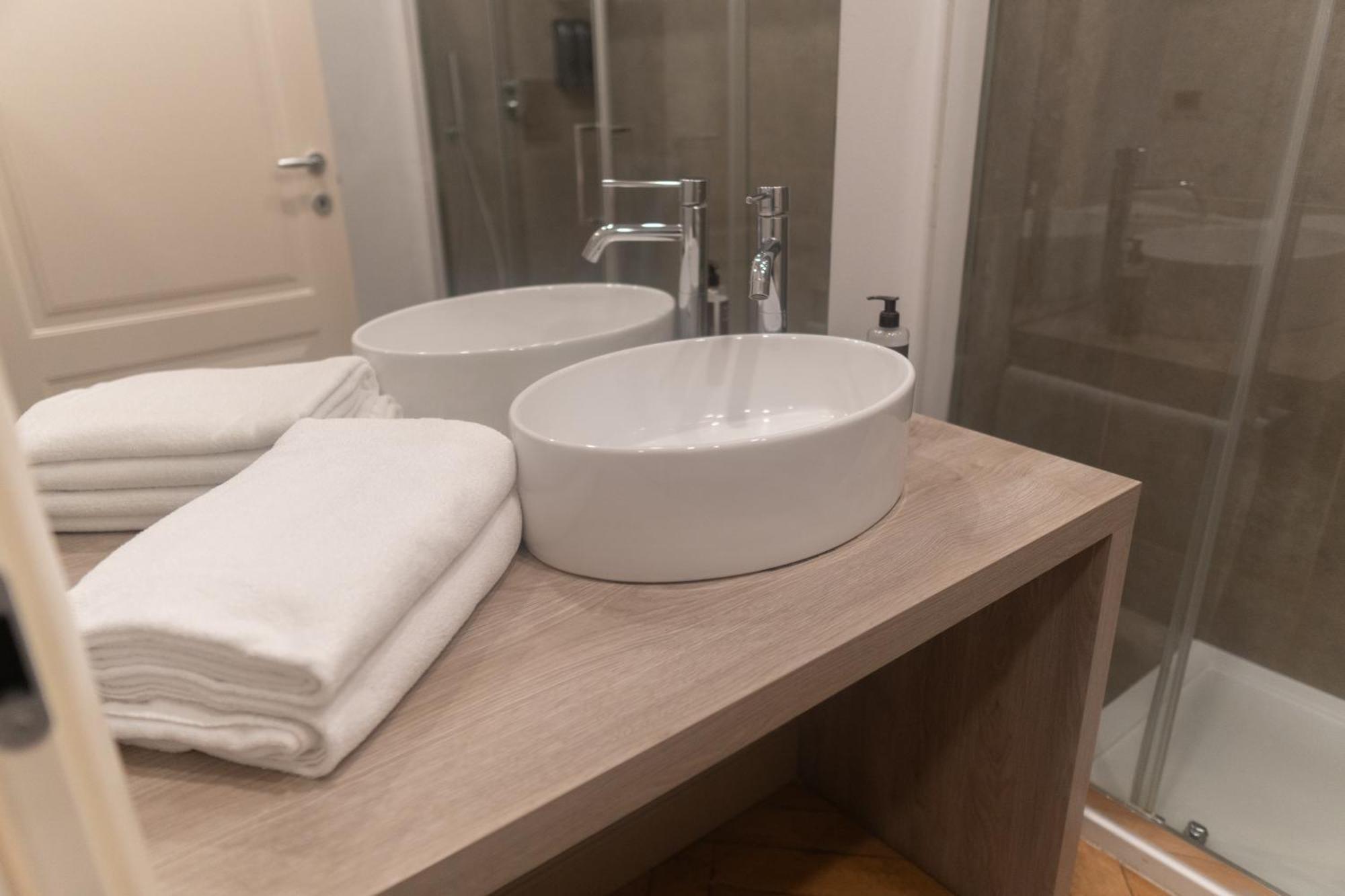 Single Room Private Bathroom