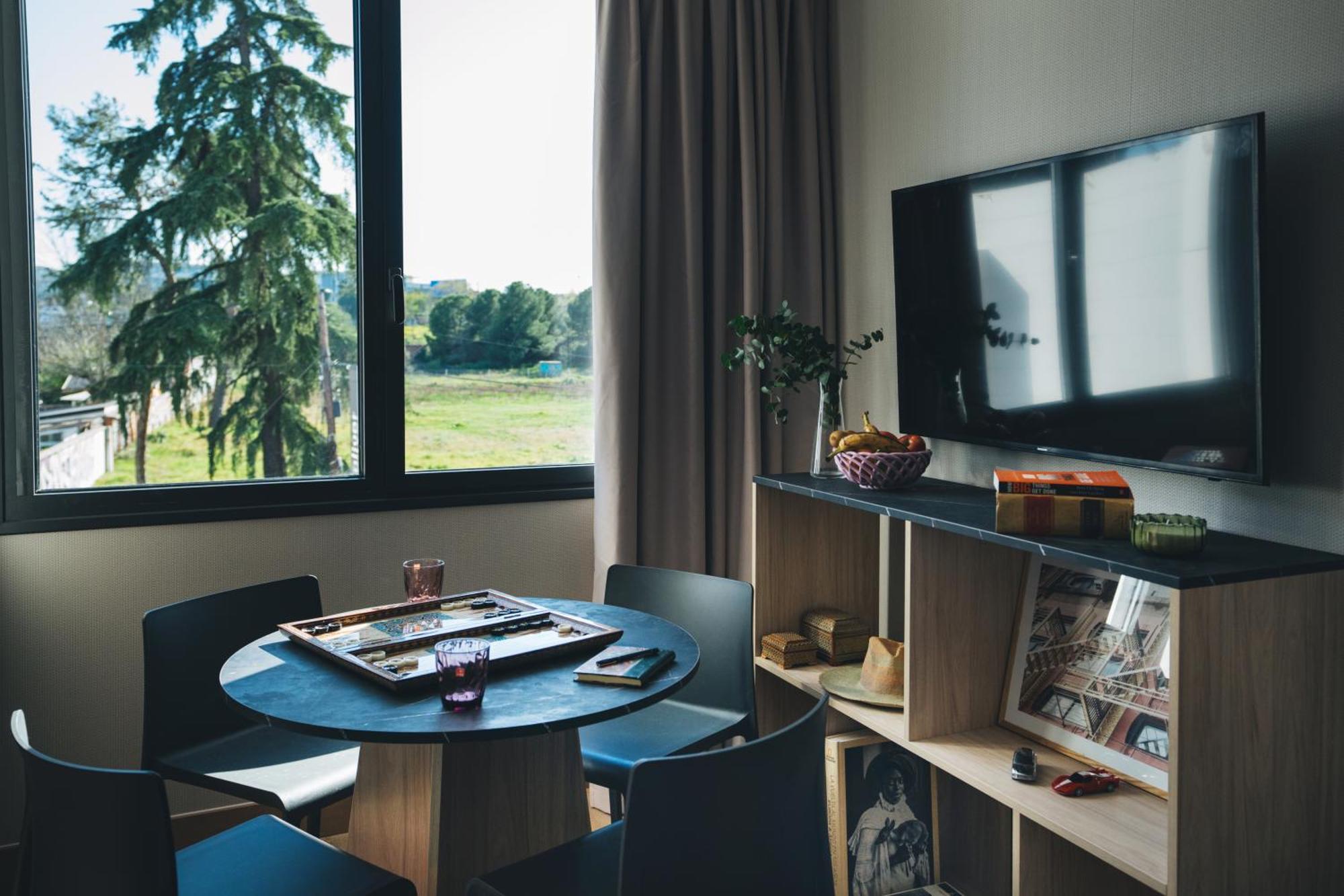 Deluxe Apartment