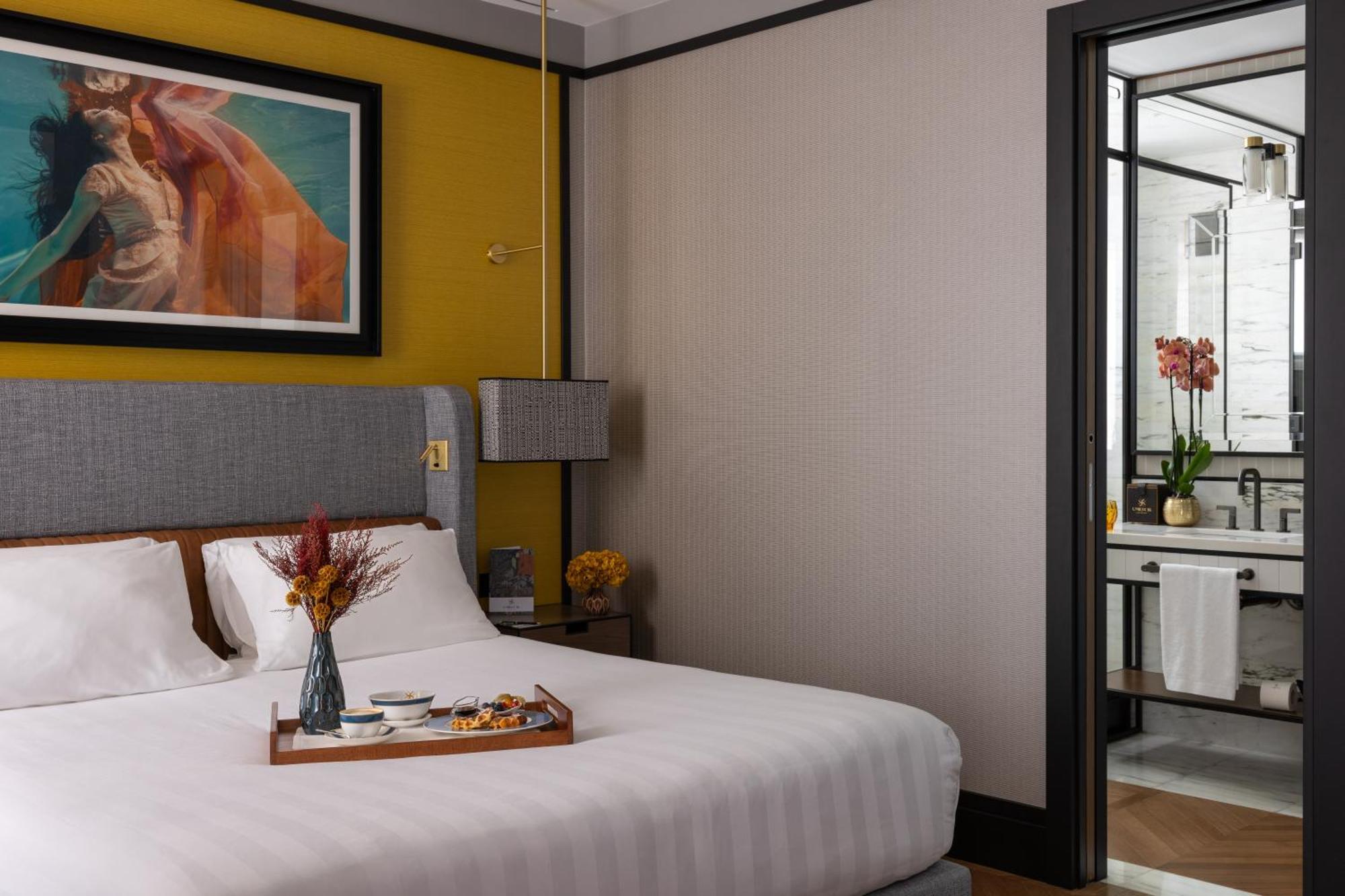 Deluxe Apartment