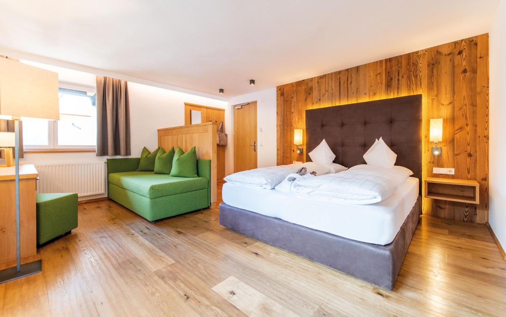 Doppelzimmer mit Balkon