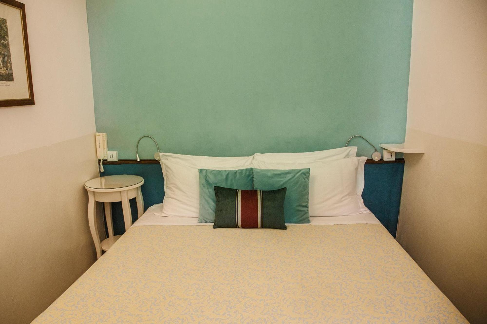 Double Room,1533367666:JPEG