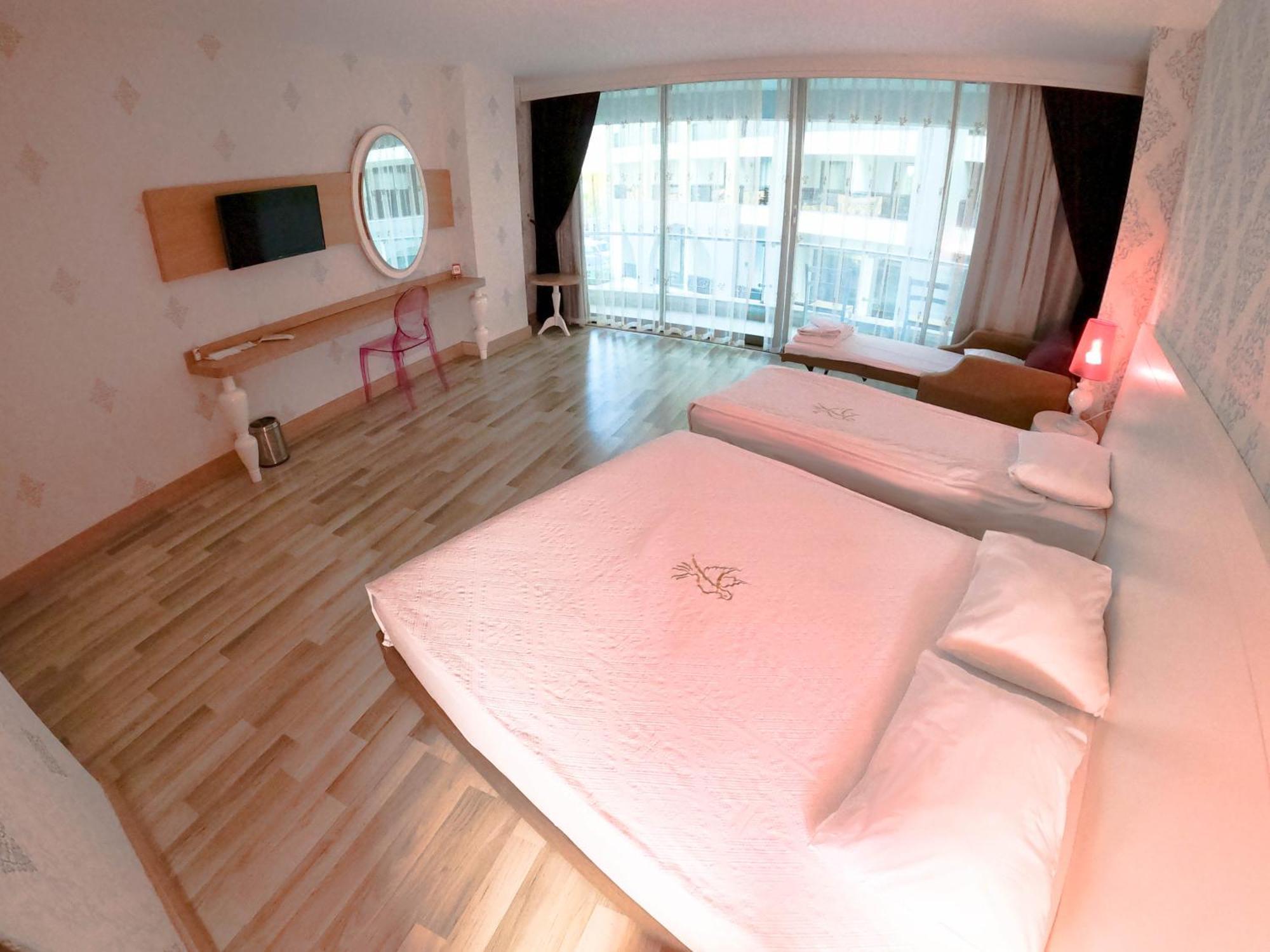 Double Room Garden View