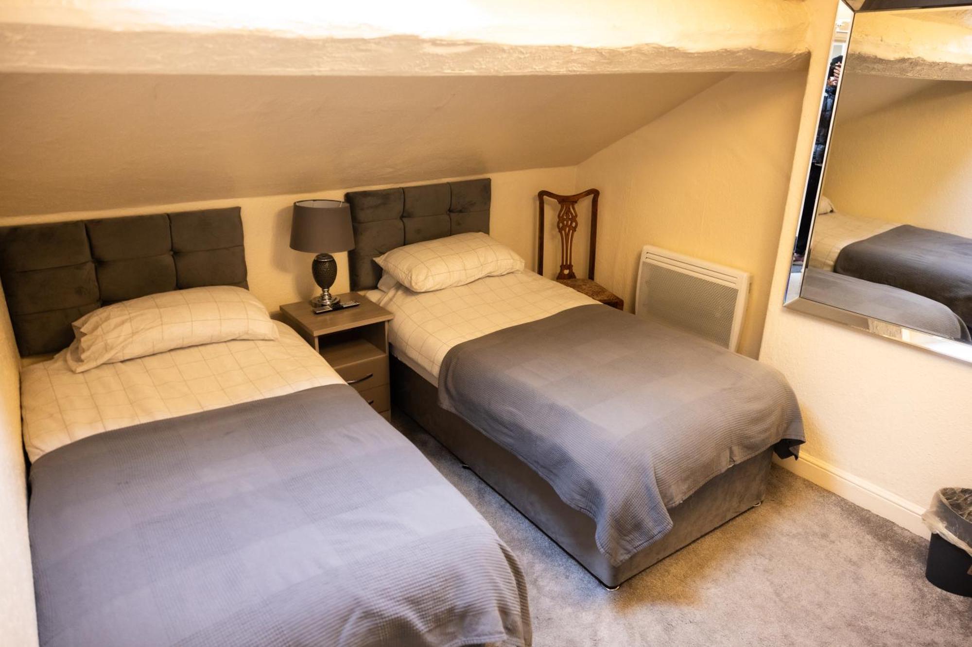 Budget Double Room,1536152197:JPEG