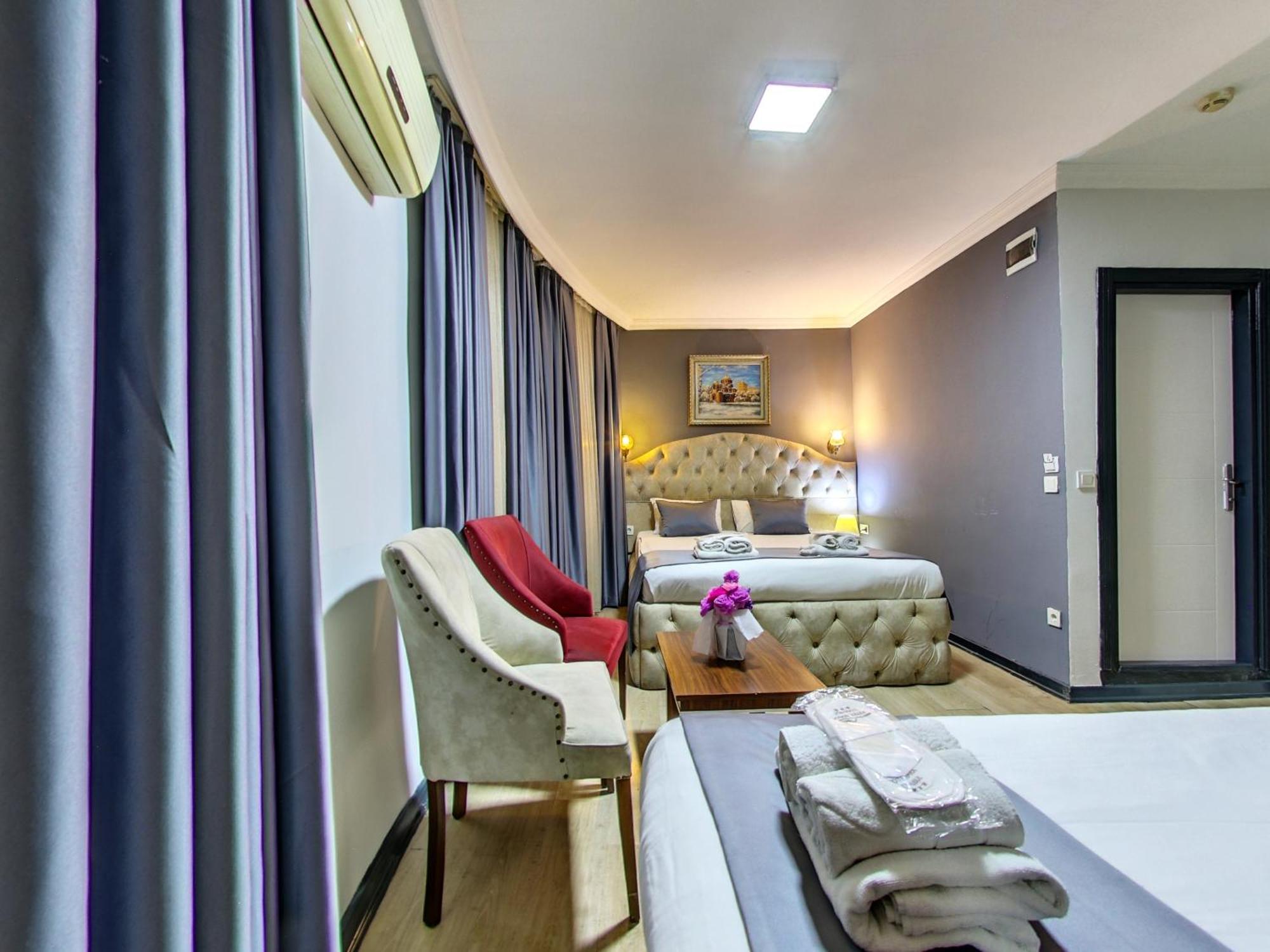 Deluxe Suite