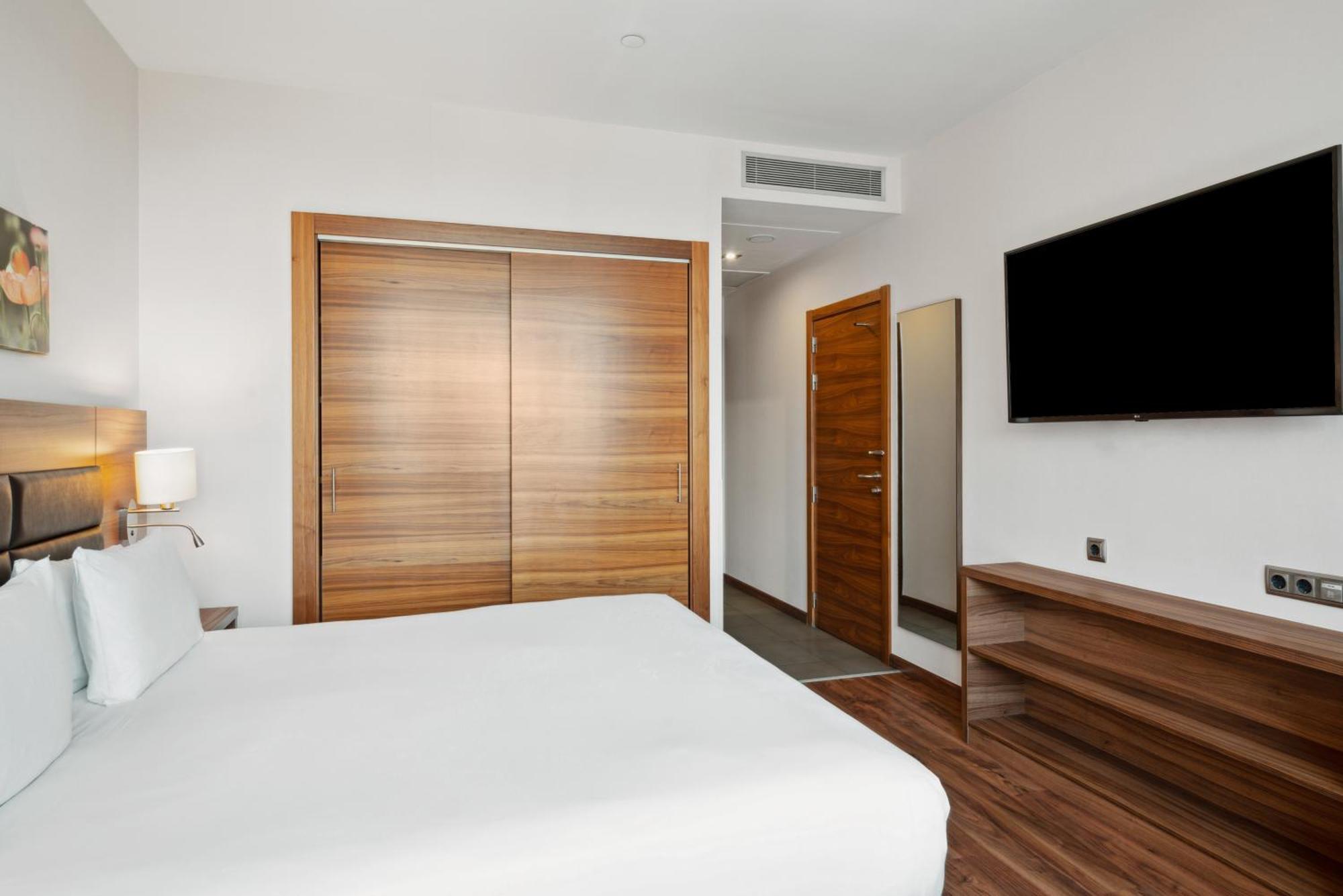 Quarto com Cama King-size