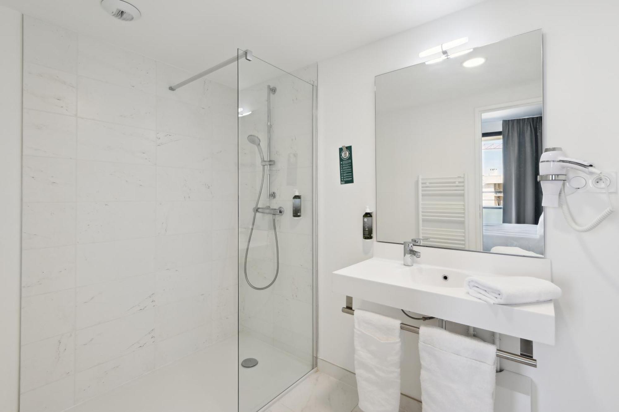 Large Comfort Studio (One Double Bed and Sofa bed or One Bunk Cabin Beds) - Balcony,1745276244:JPEG