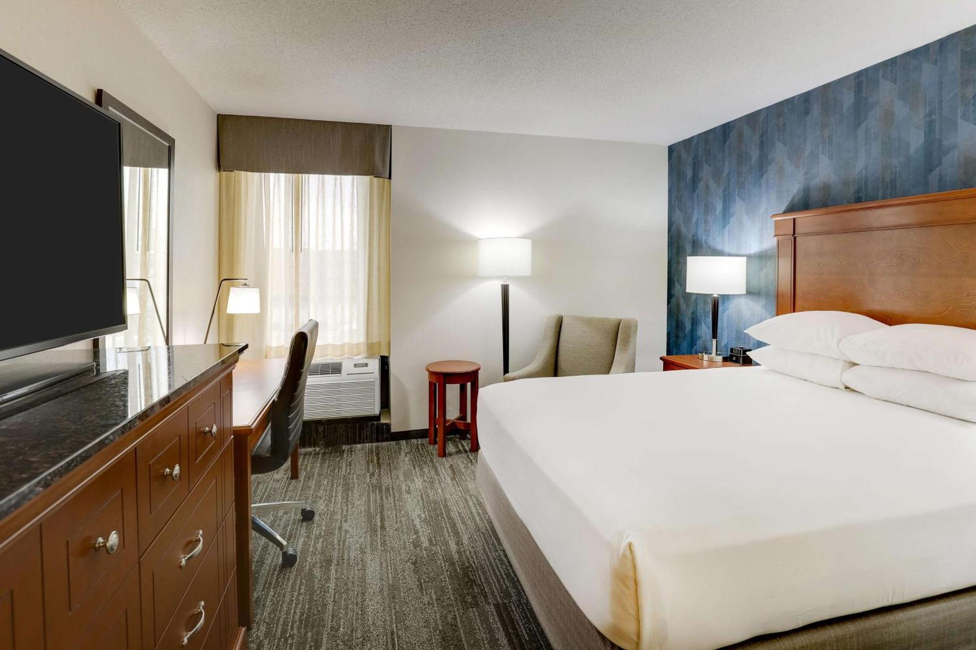 Deluxe Queen Room,1542959722:JPEG