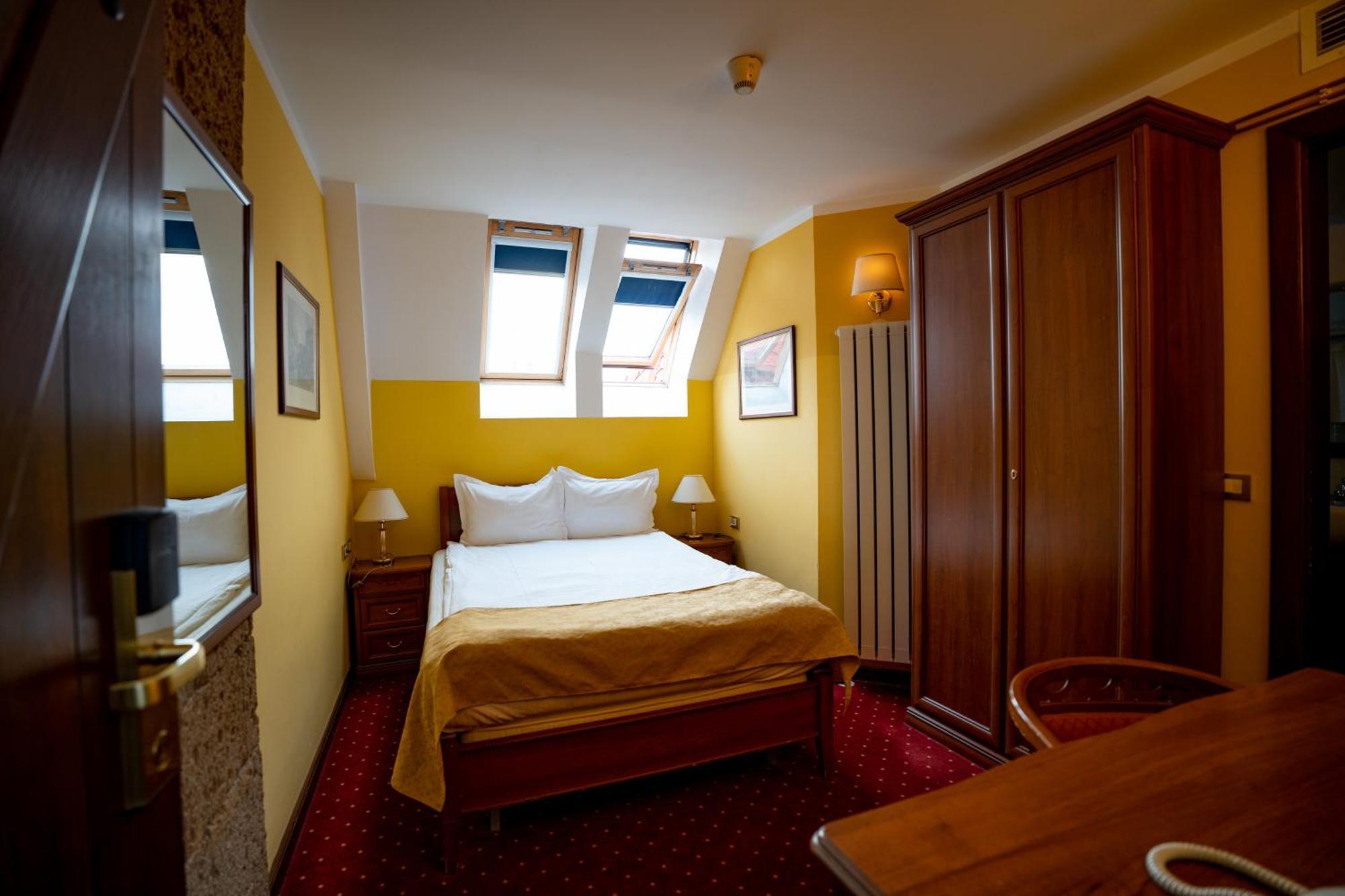 Economy Double Room 3*,1543148113:JPEG