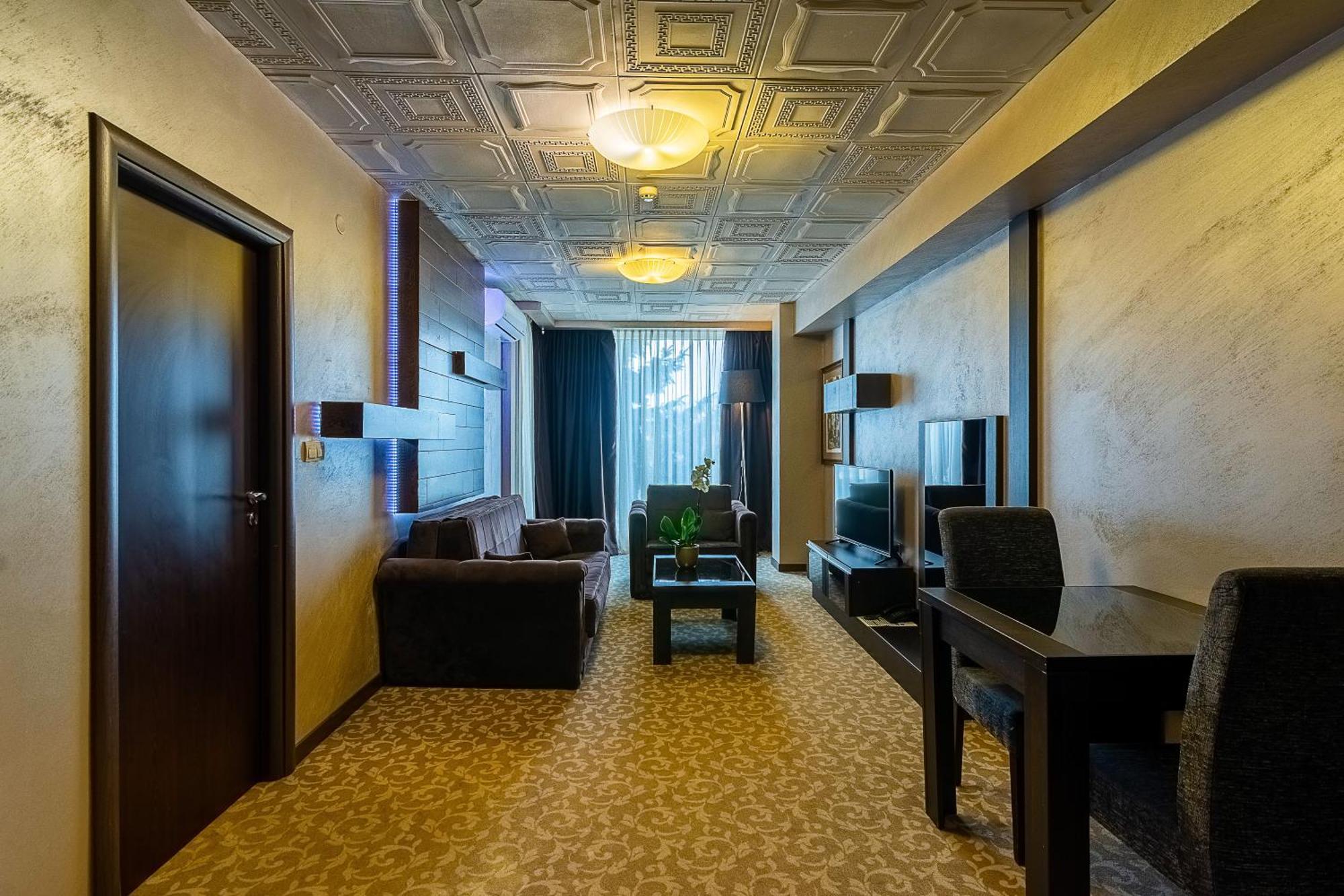 One-Bedroom Suite