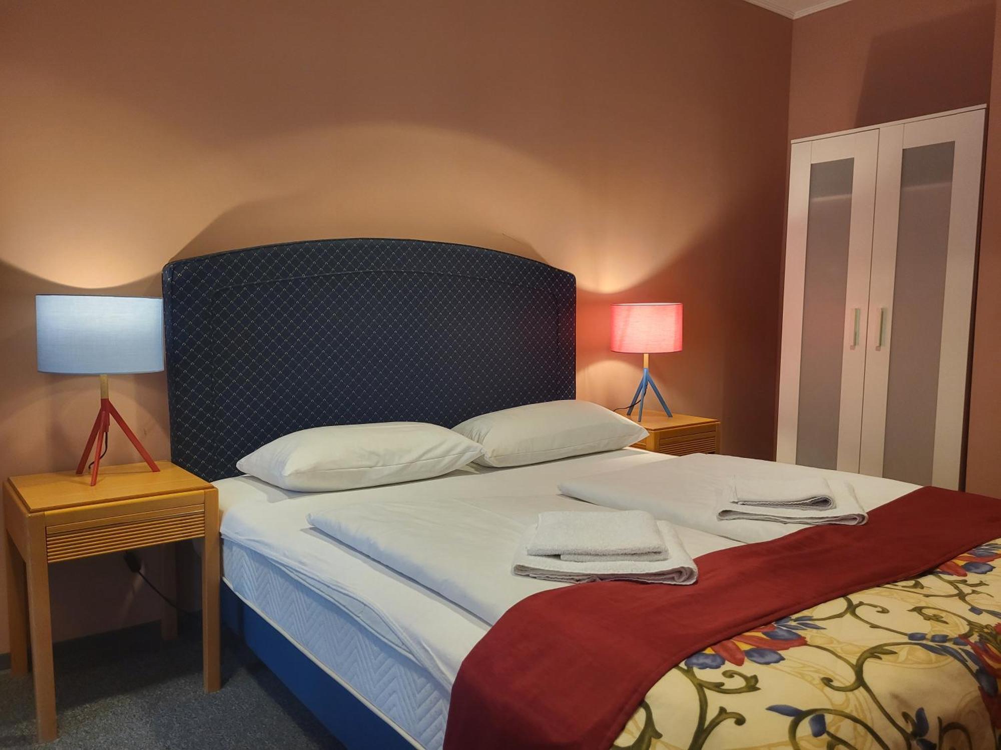 Queen Room