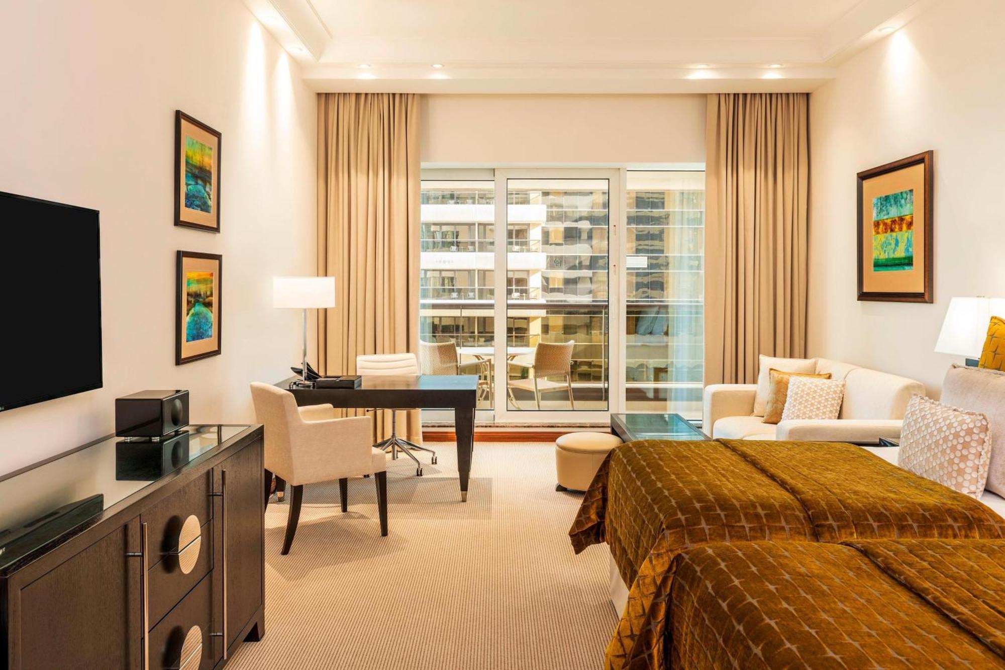 Premier Room Guest room Executive Lounge Access Afternoon Tea & Happy Hour Airport Transfer from Dubai Airport 2 twins