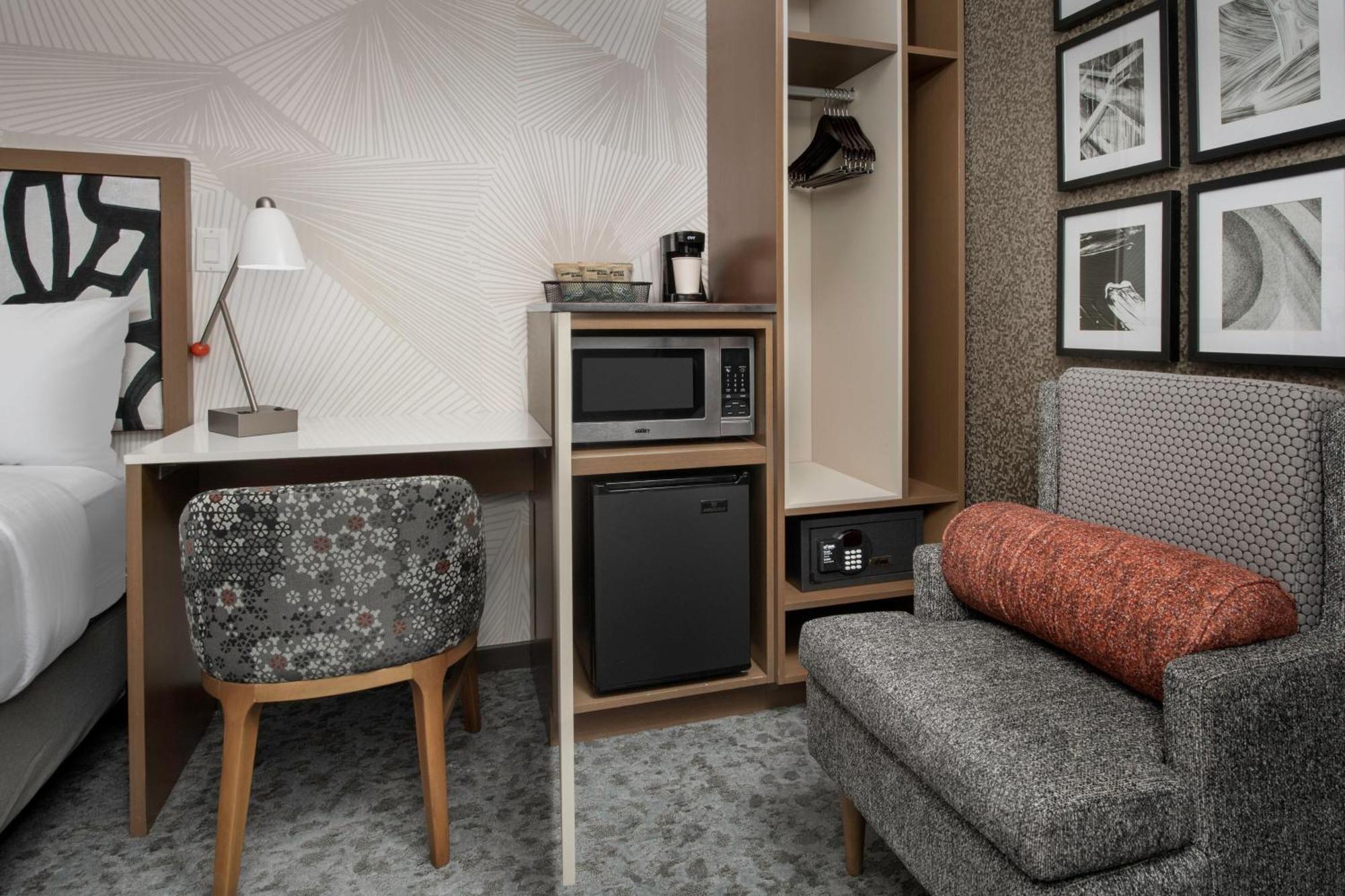 Suite Two Queen Beds