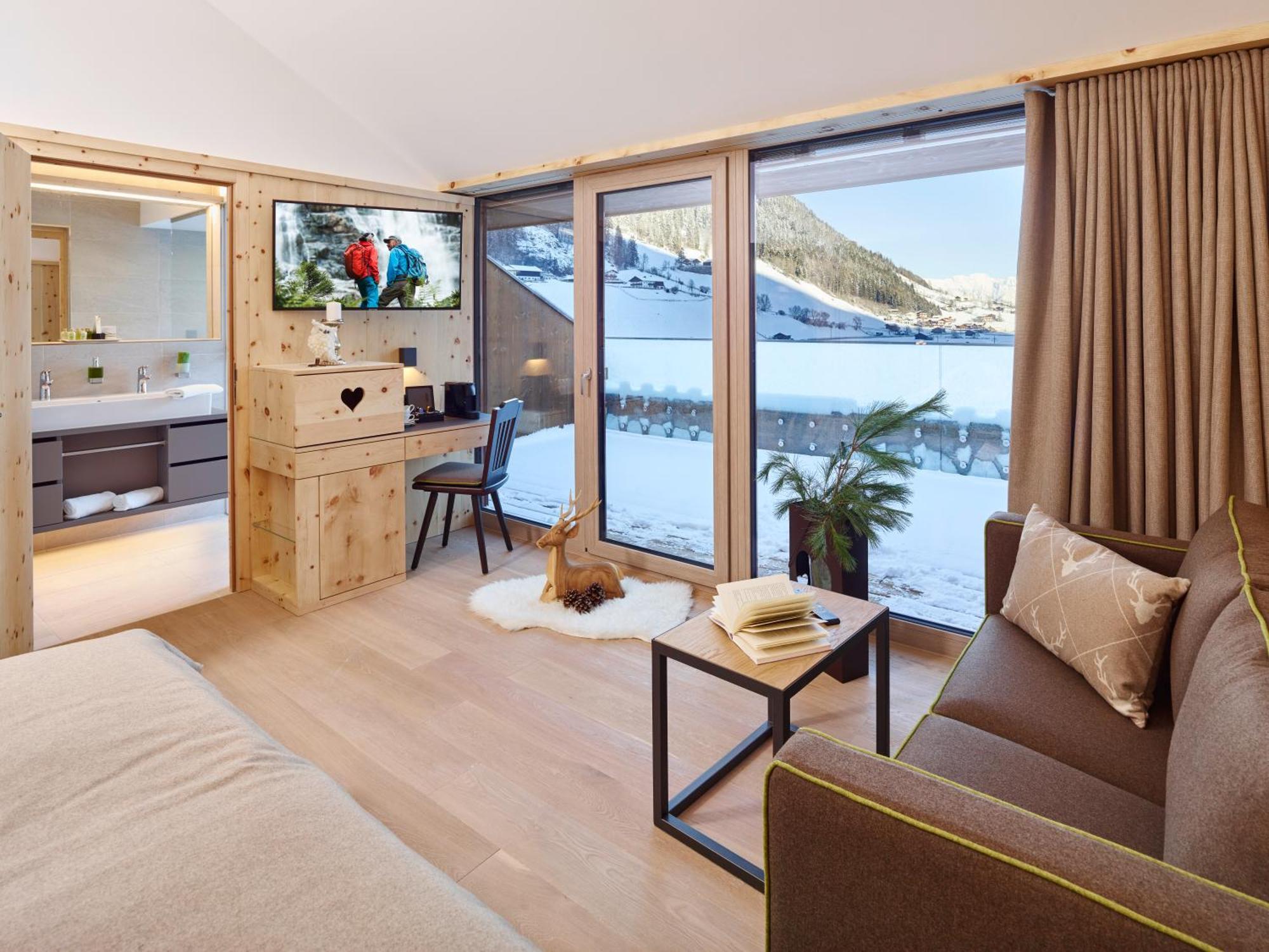 Deluxe Double or Twin Room Balcony