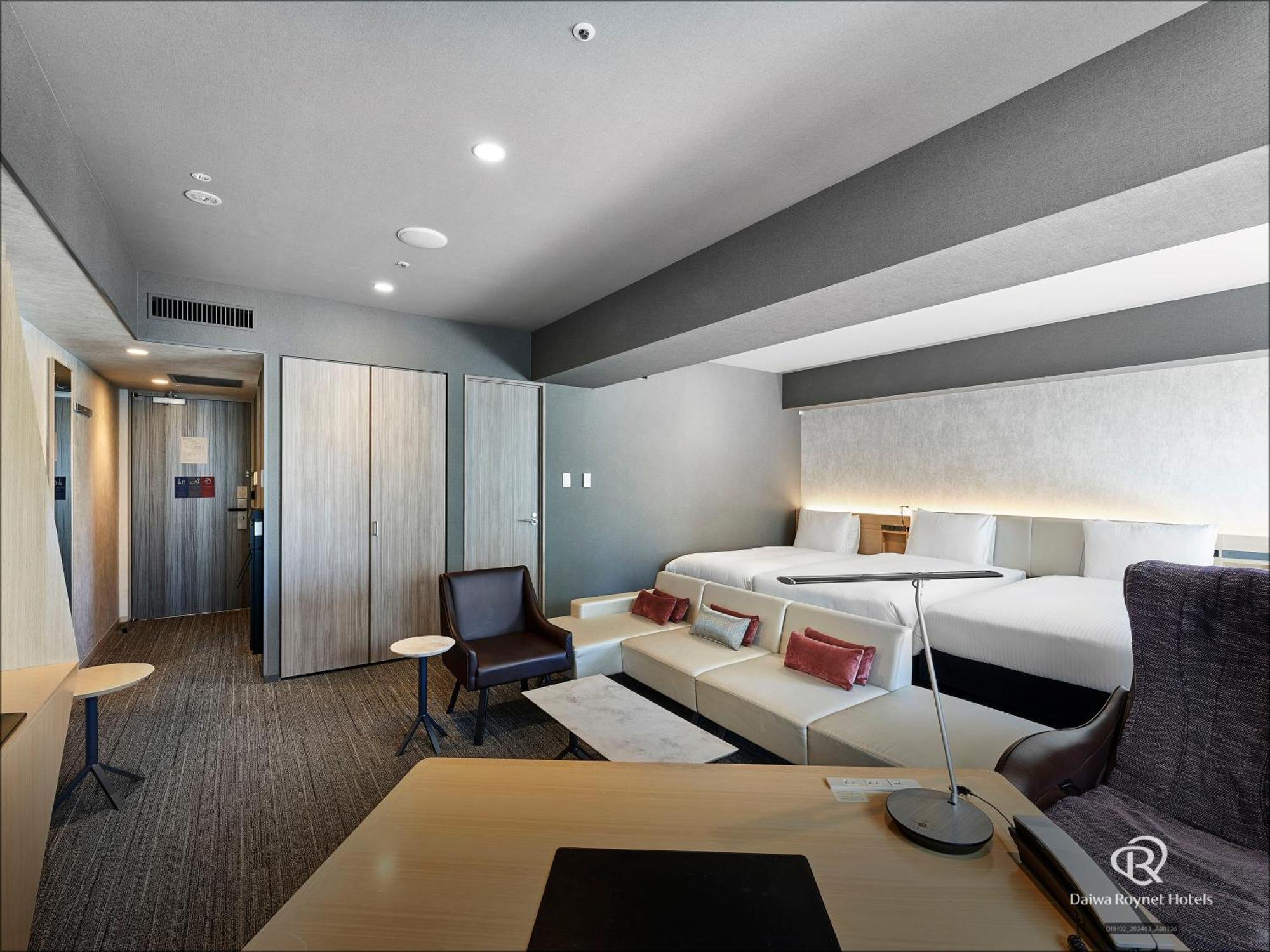 Junior Suite - Non-Smoking (Simmons Bed),1591532539:JPEG