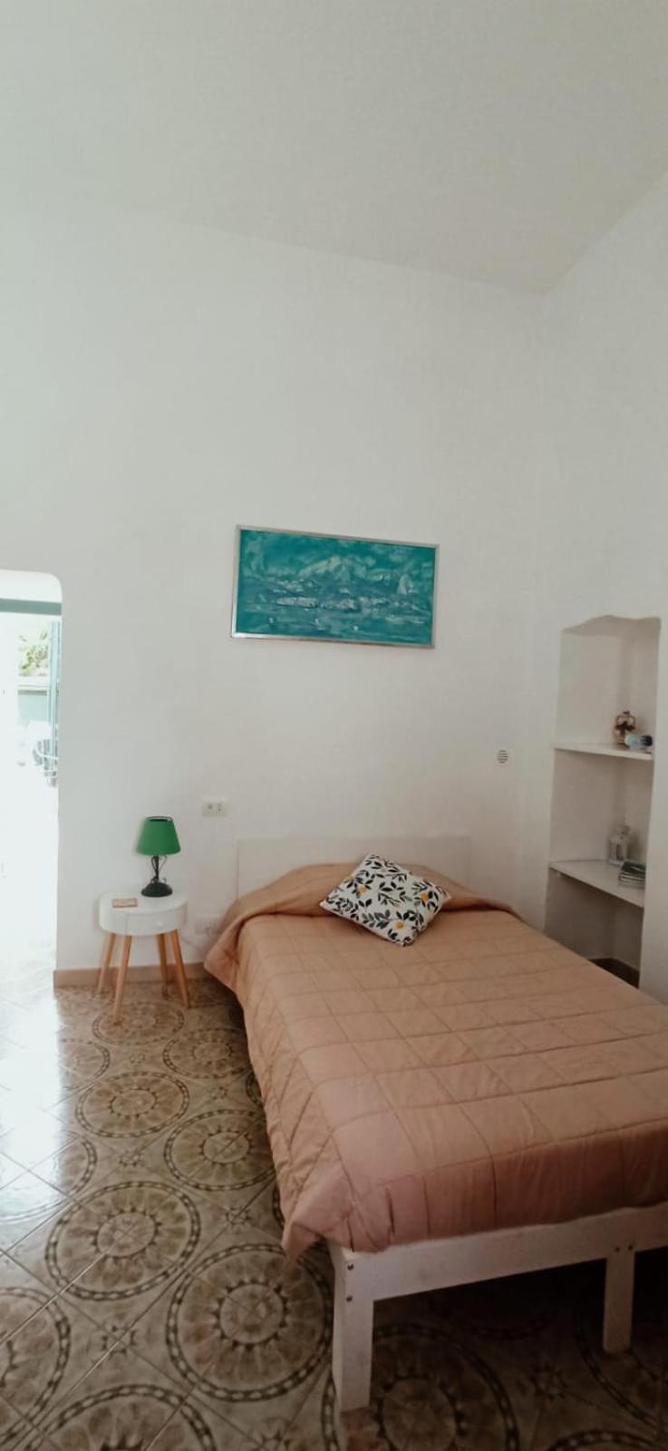 Single Room,1534077262:JPEG
