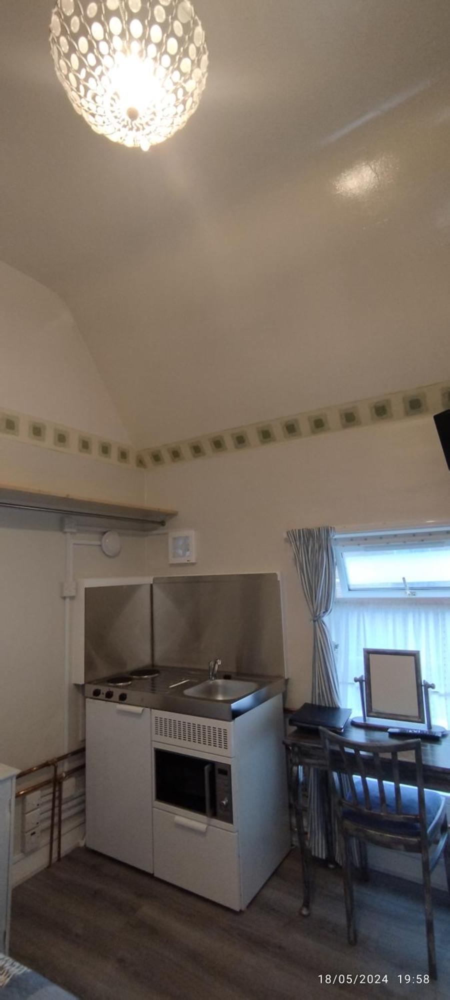 Single Room Private Bathroom