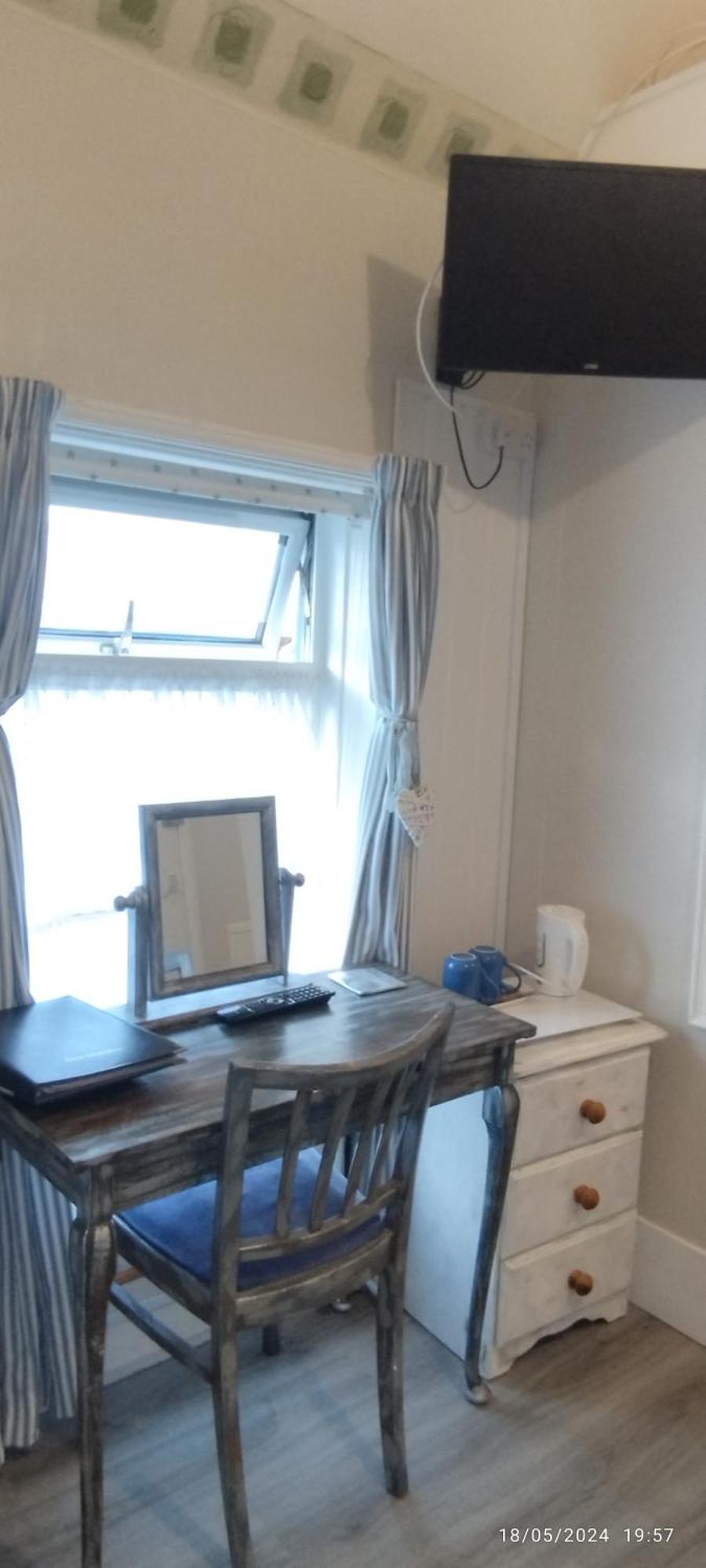 Single Room Private Bathroom