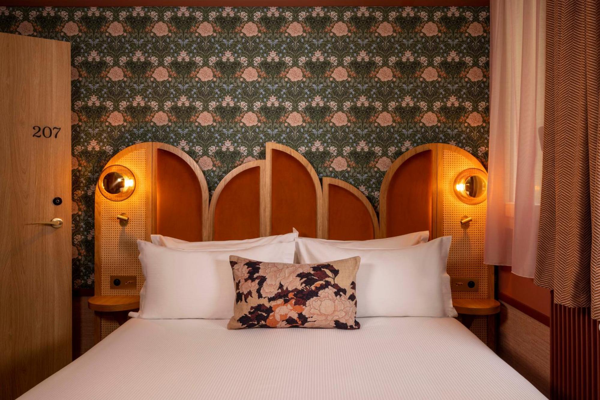 Comfort Queen Room