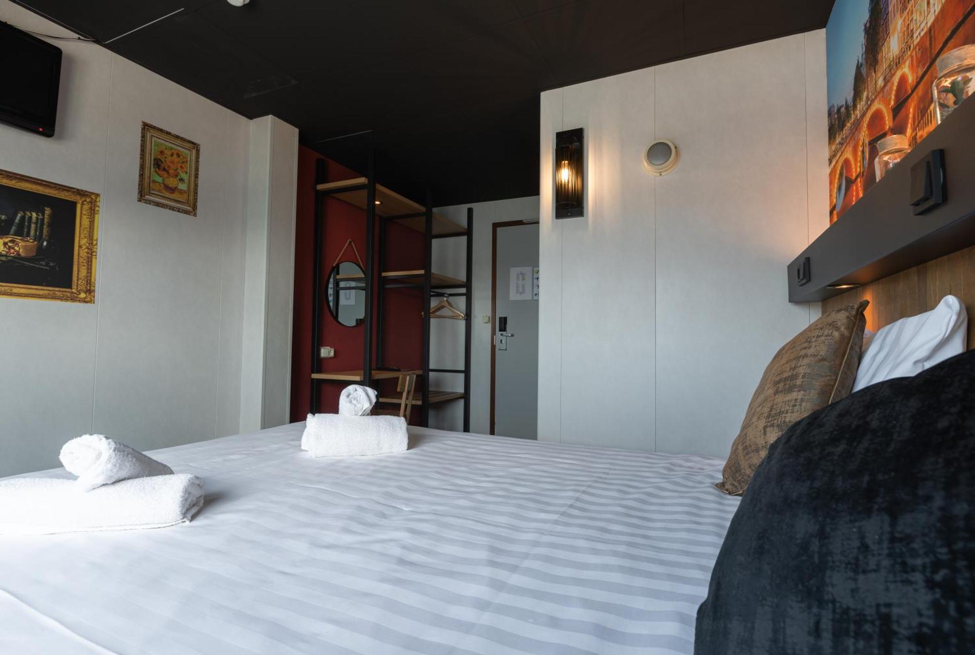 Basic Double Room