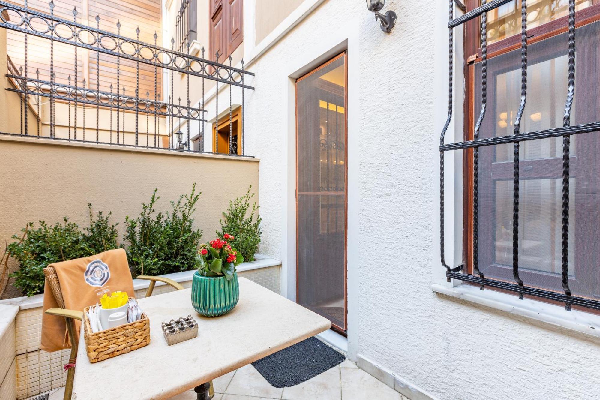 Double Room Private Hammam & Garden or Ground Floor 20m2