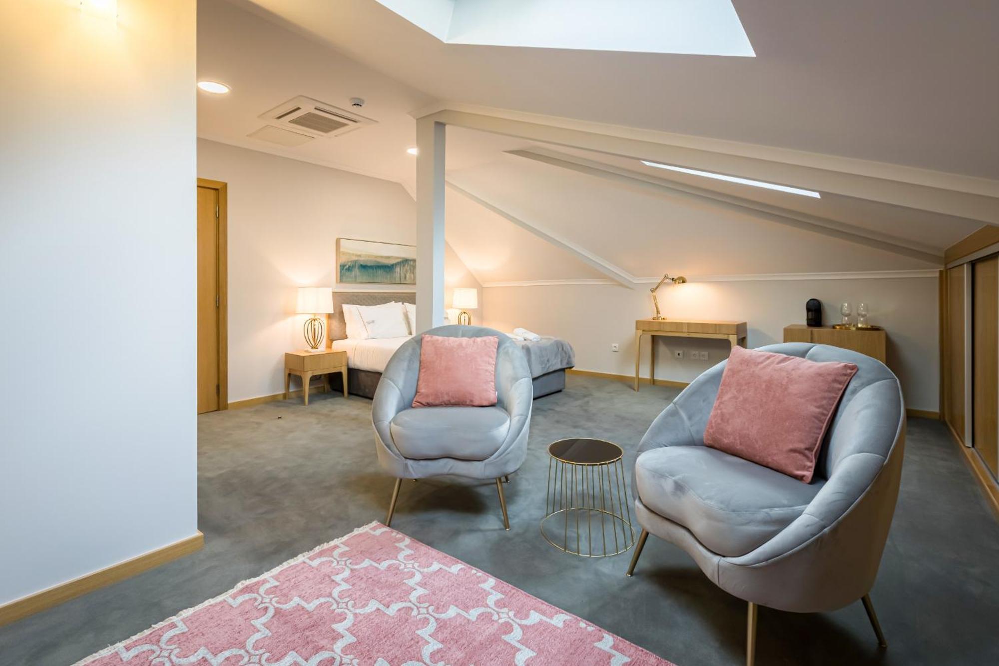 Deluxe King Room