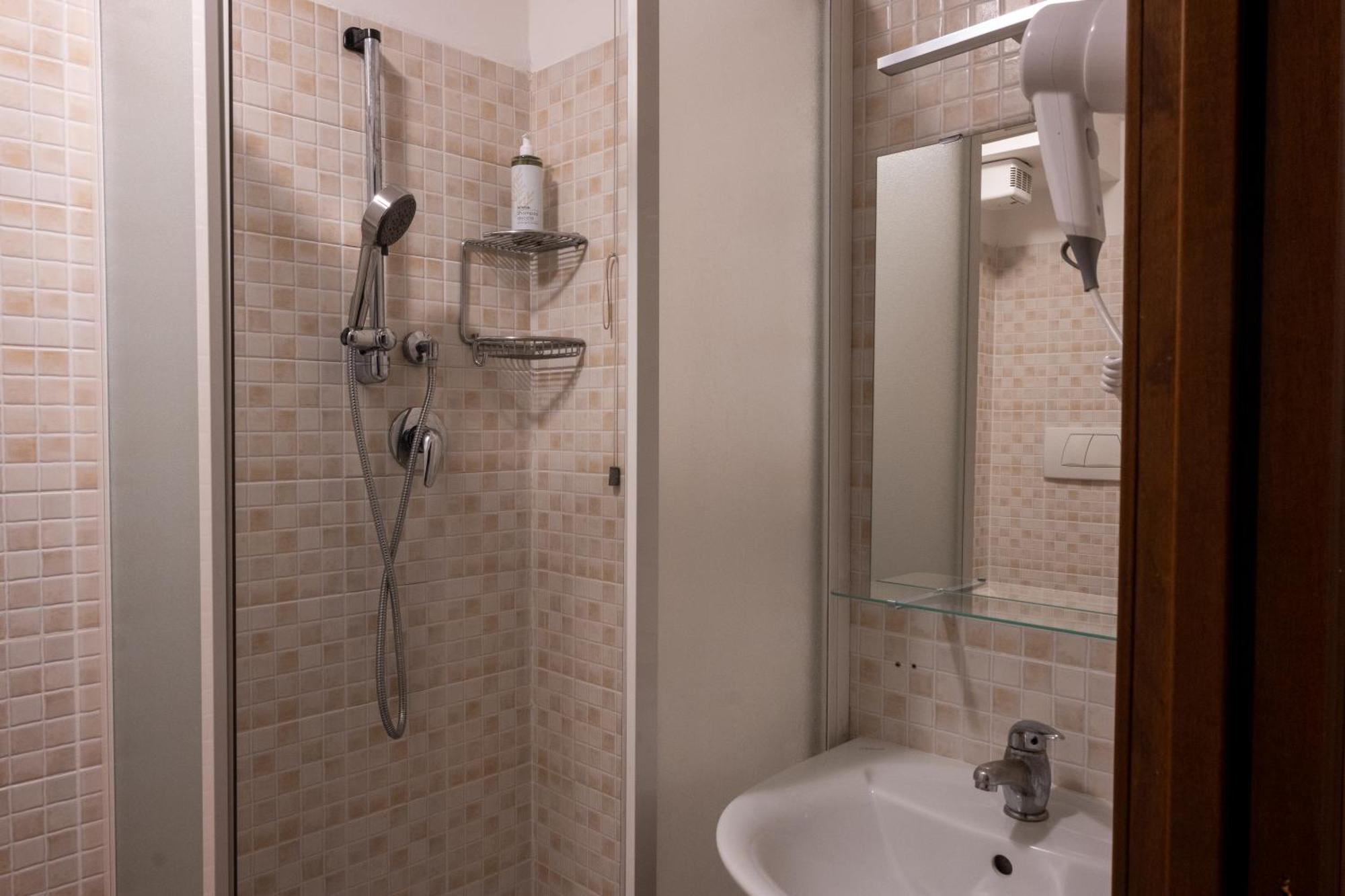 Single Room,1605200361:JPEG