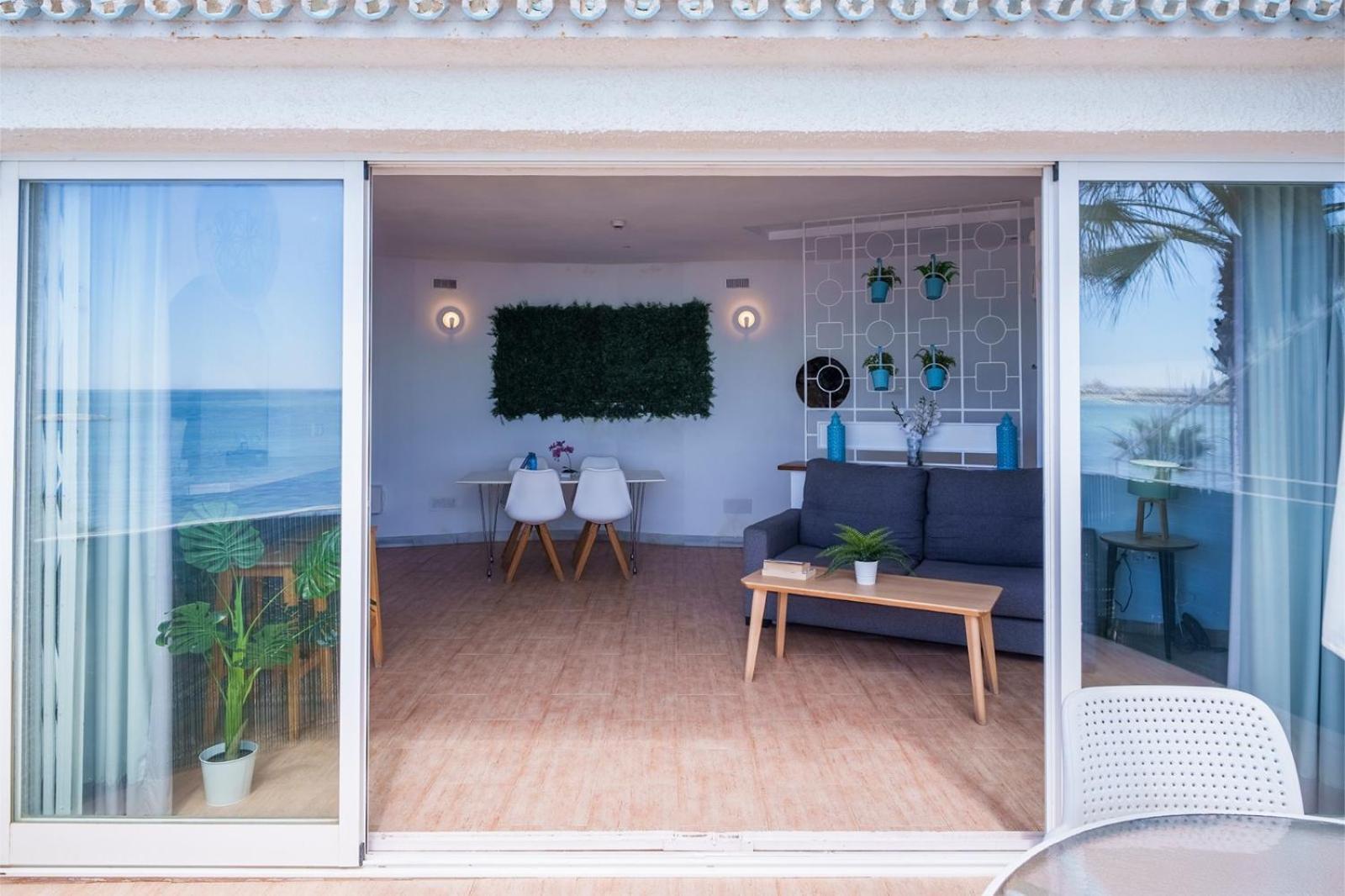 One-Bedroom Apartment Sea View Terrace