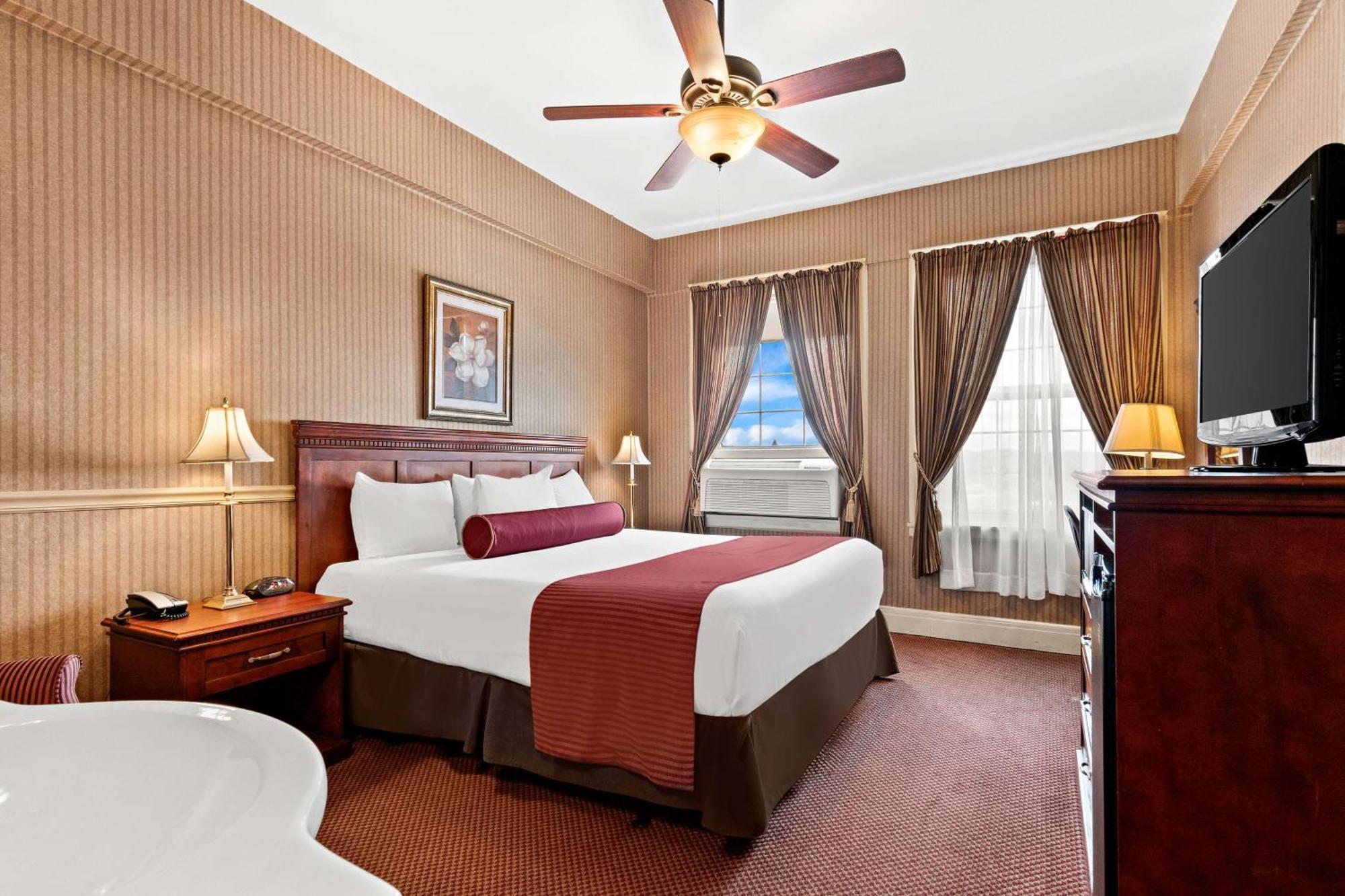 King Suite - Non-Smoking,1598414104:JPEG