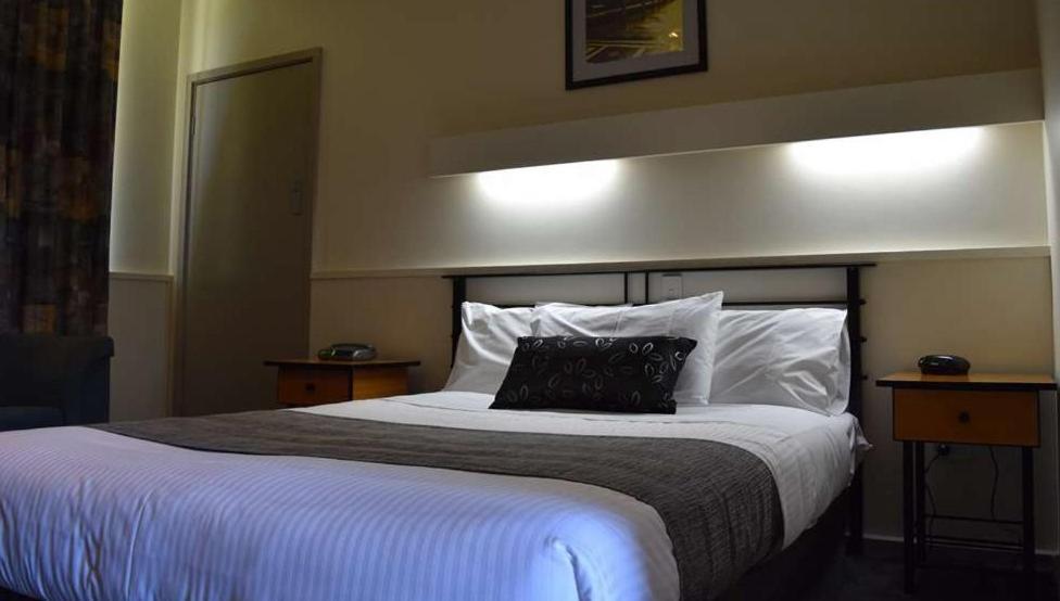 Oxford Twin Room