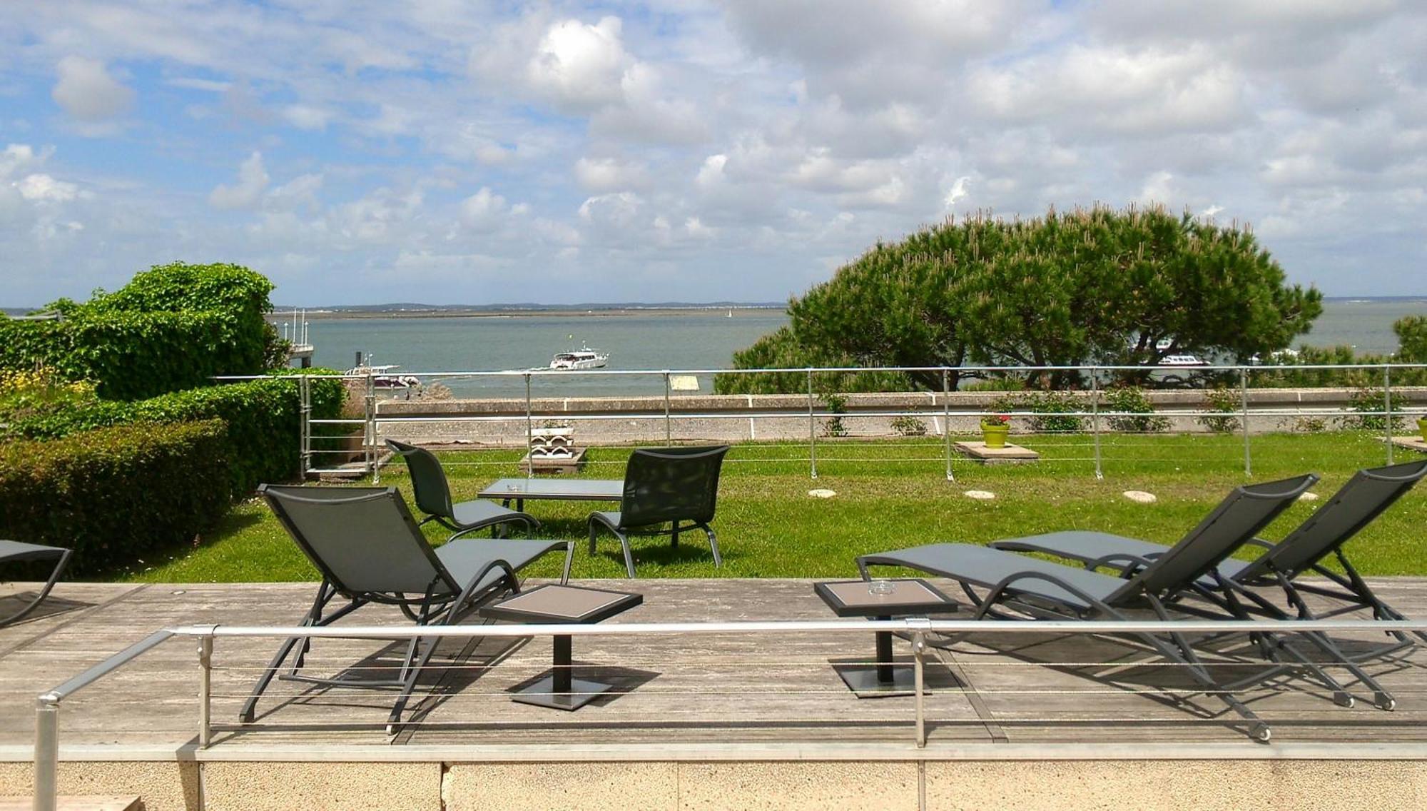 Twin Room Terrace Sea View