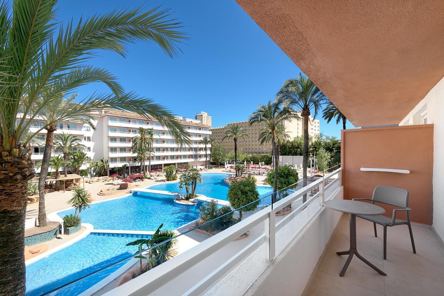 Suite (2 Adultes) - Vue sur Piscine - Brunch à Volonté