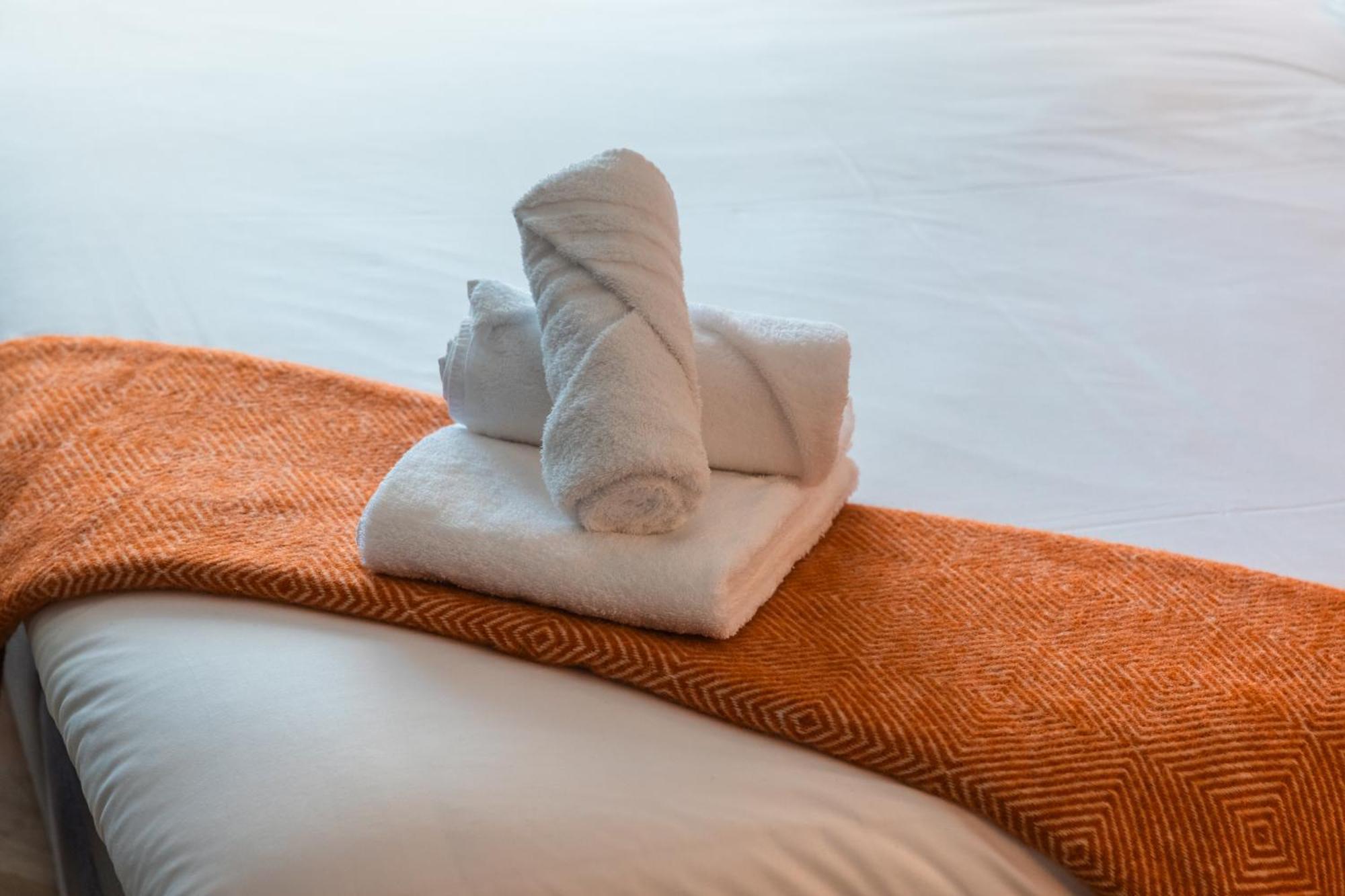 Deluxe Double Room Bath