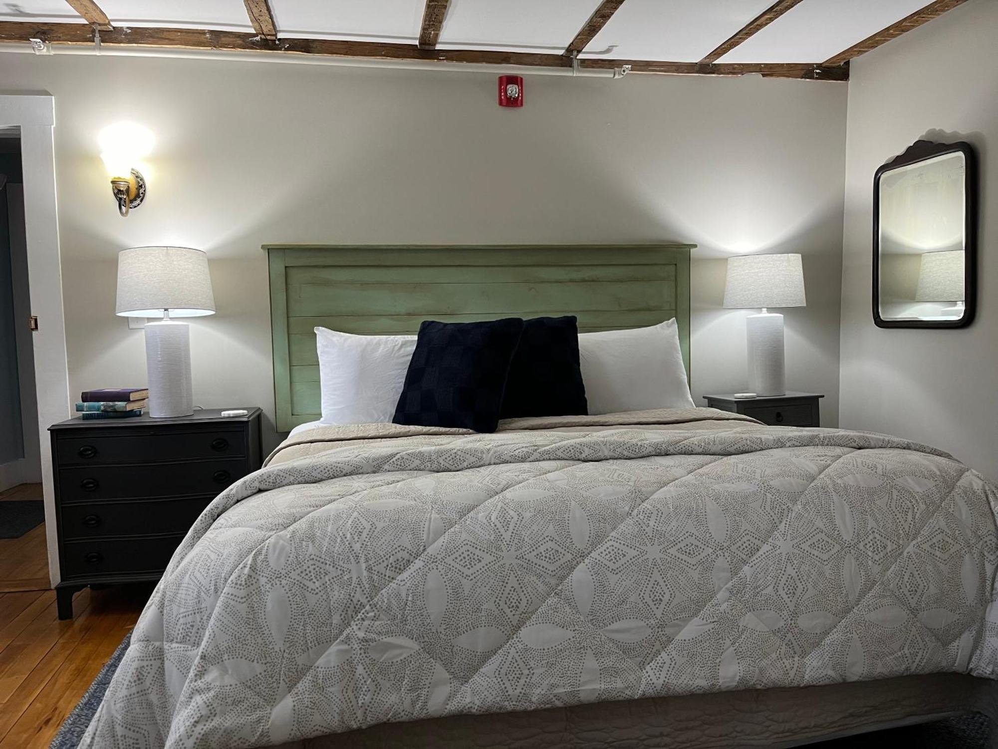 Deluxe King Room,1620594851:JPEG