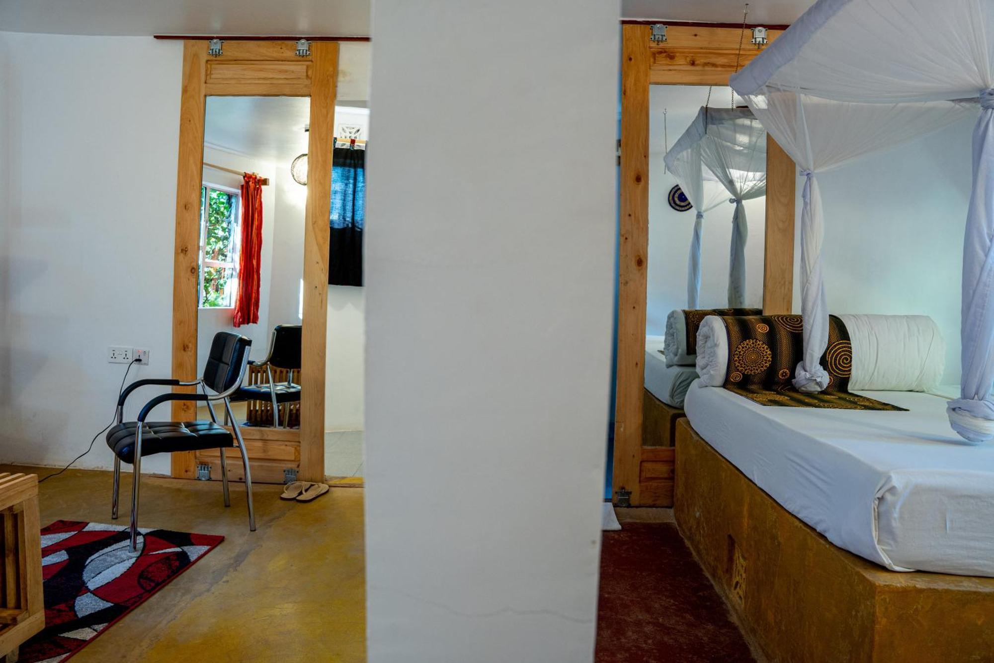 Double Room,1622189451:JPEG