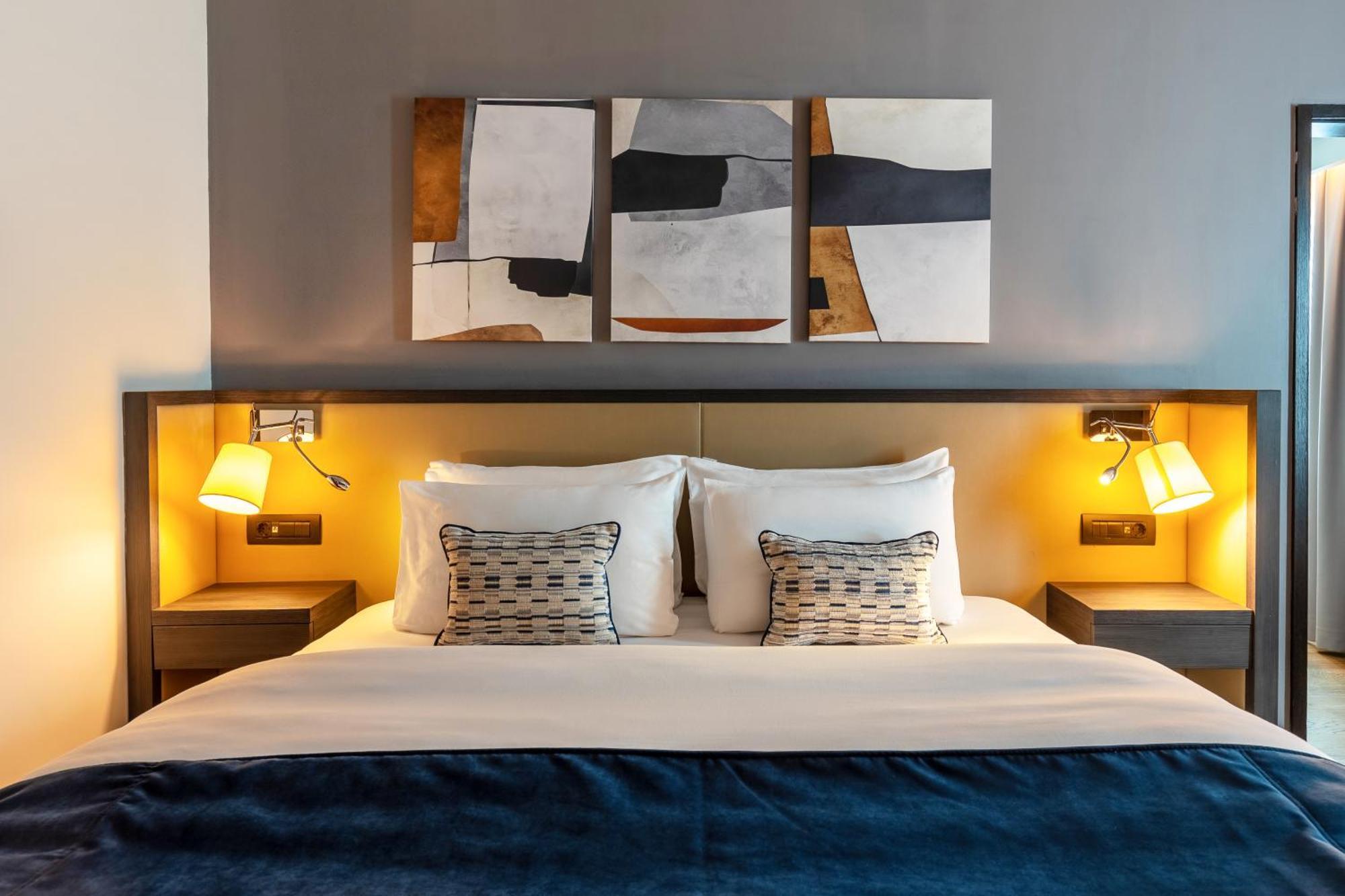 Habitación estándar con cama extragrande y minibar