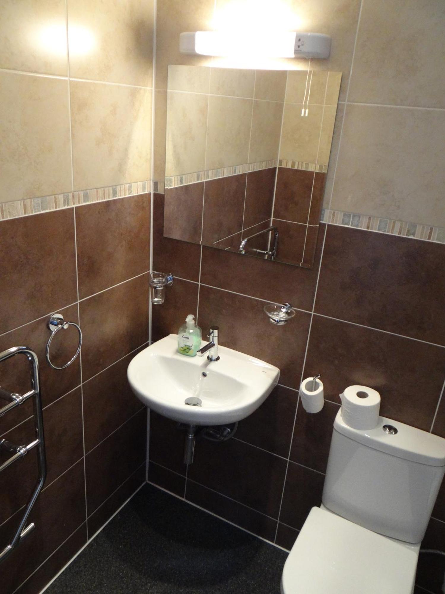 Twin Room Private Bathroom
