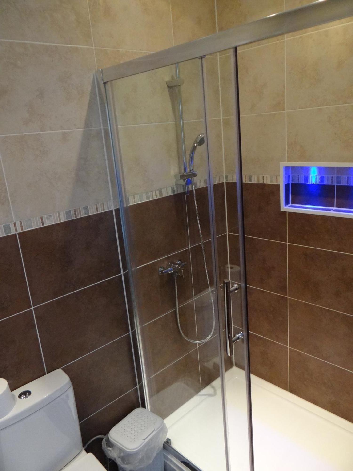 Twin Room Private Bathroom