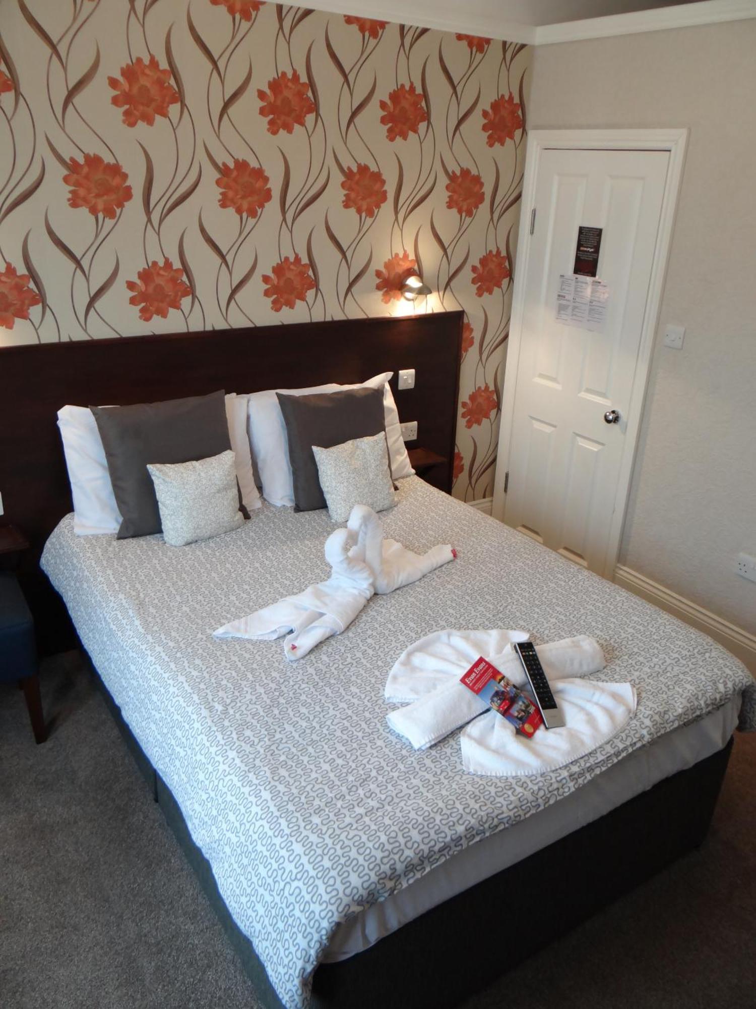 Double Room Private Bathroom
