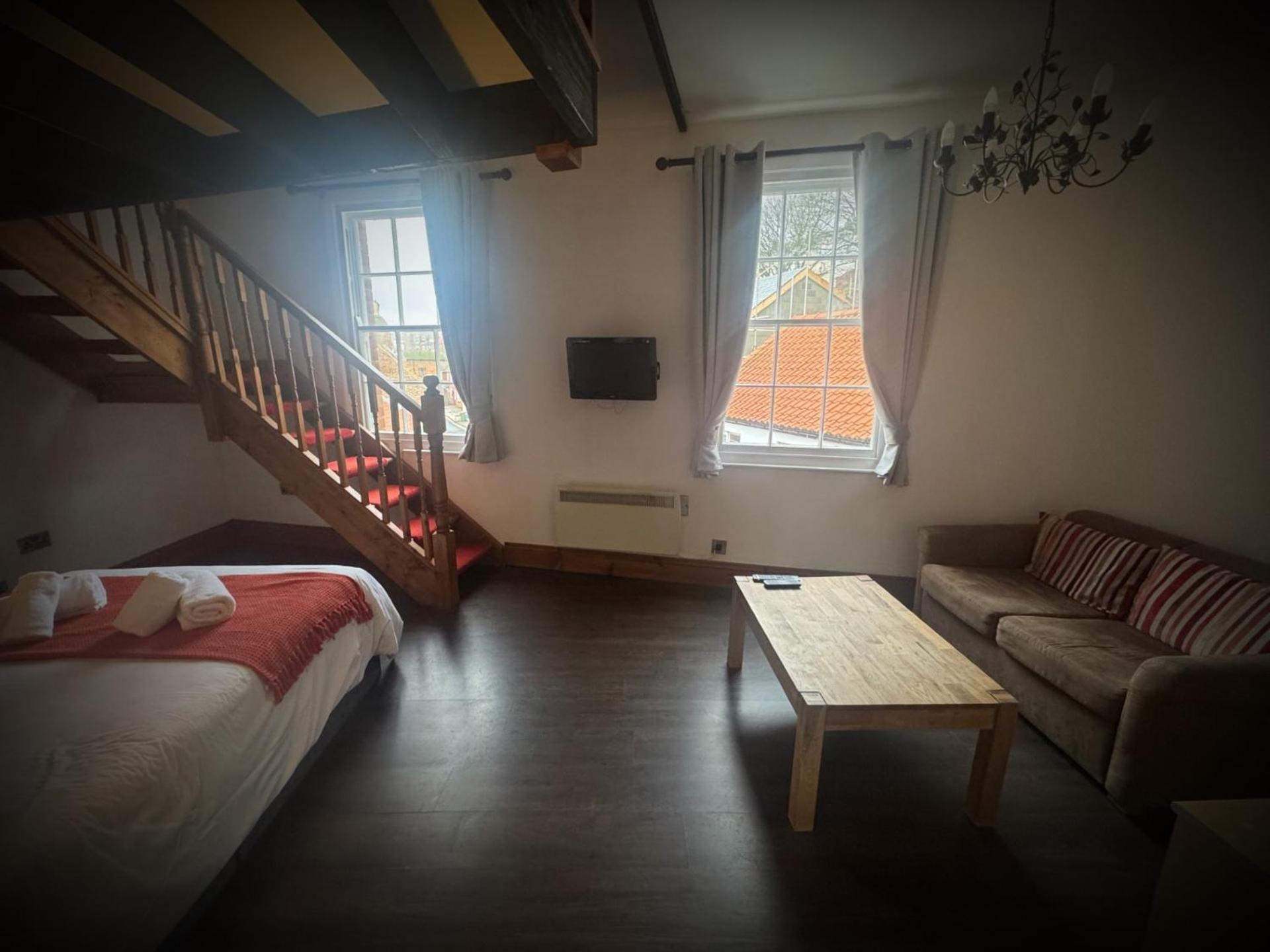 Family Room,1629567405:JPEG