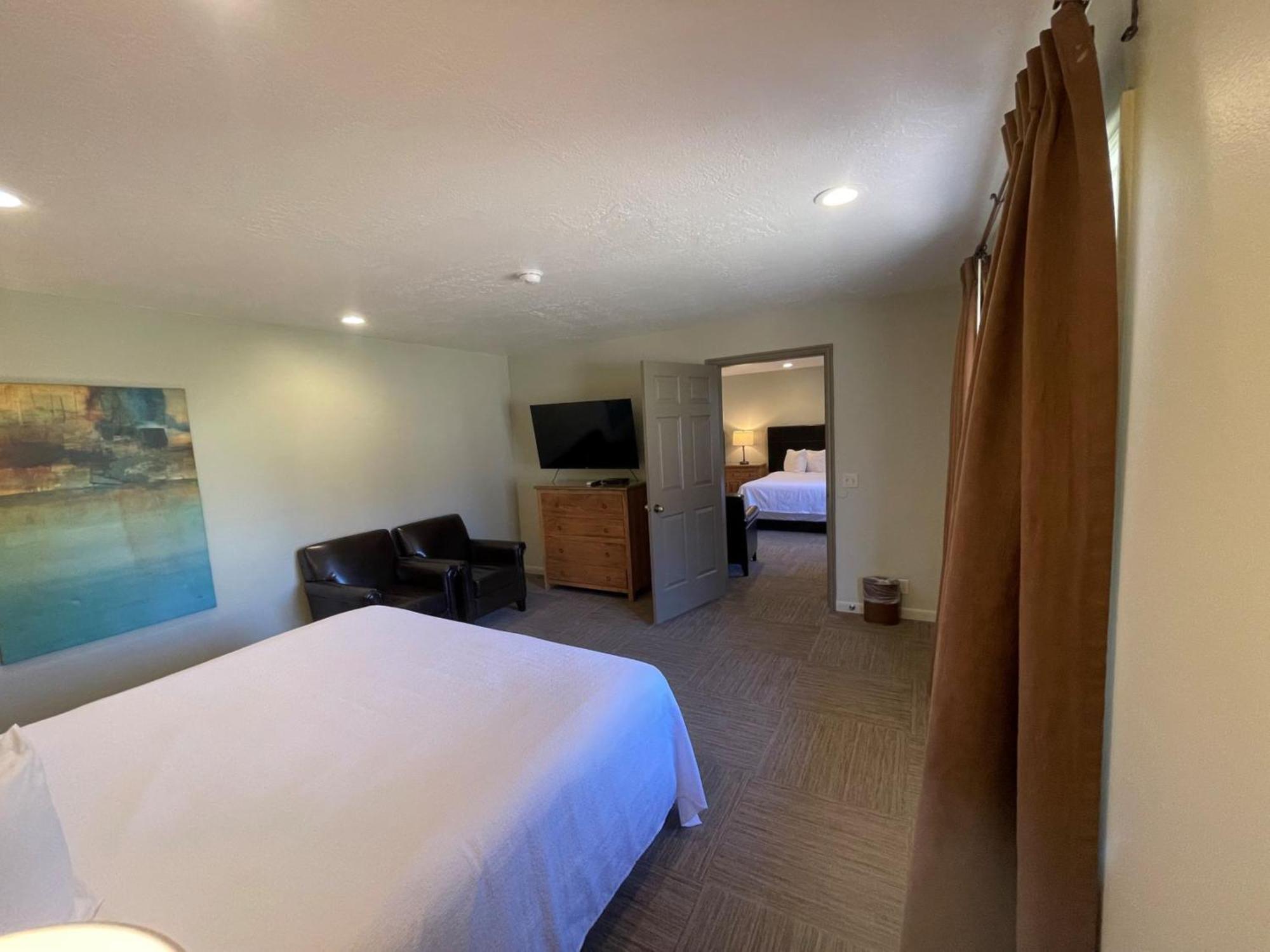 Family Suite,1633681966:JPEG
