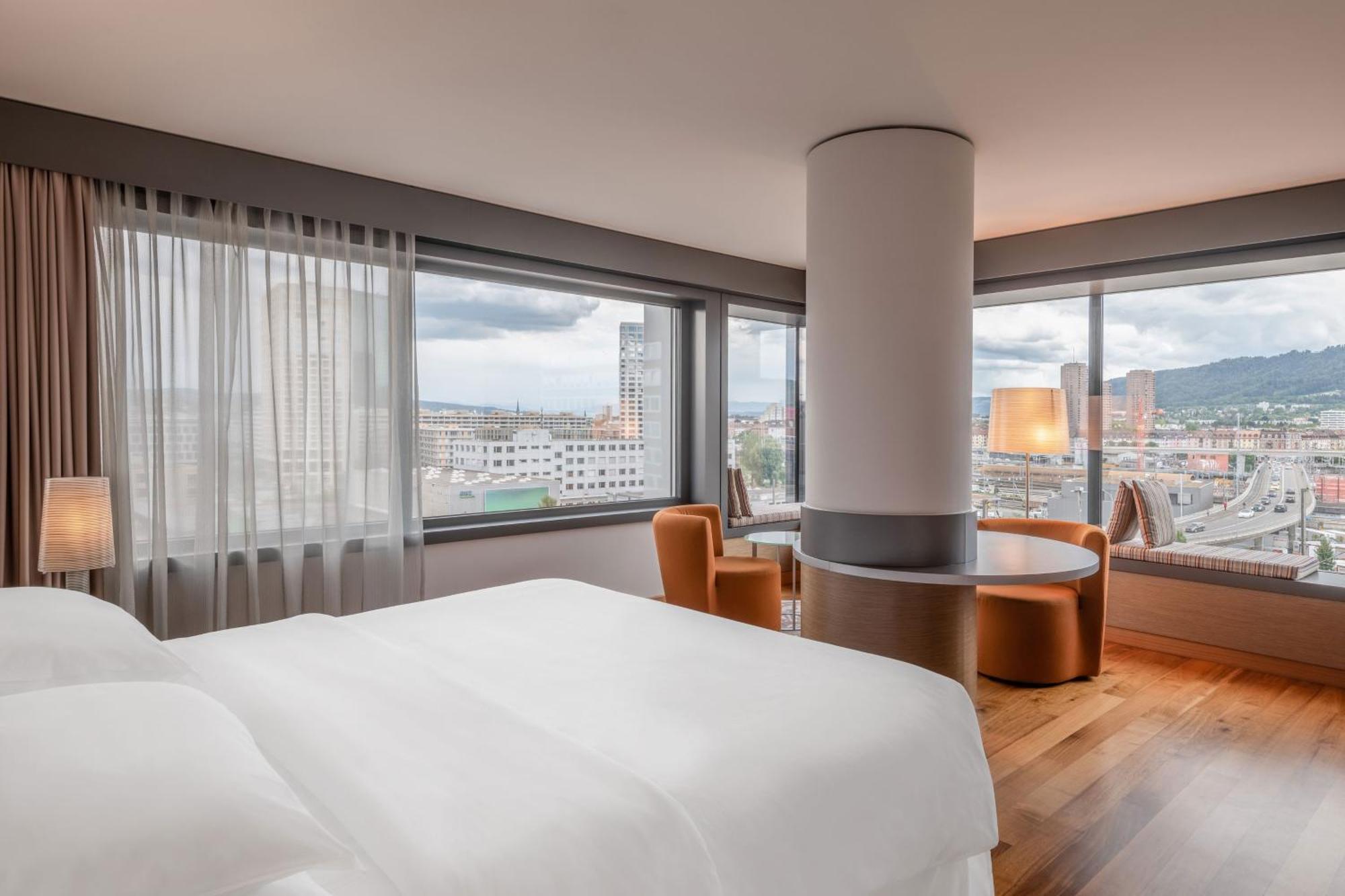 Junior Suite with Club Lounge Access,1633693162:JPEG