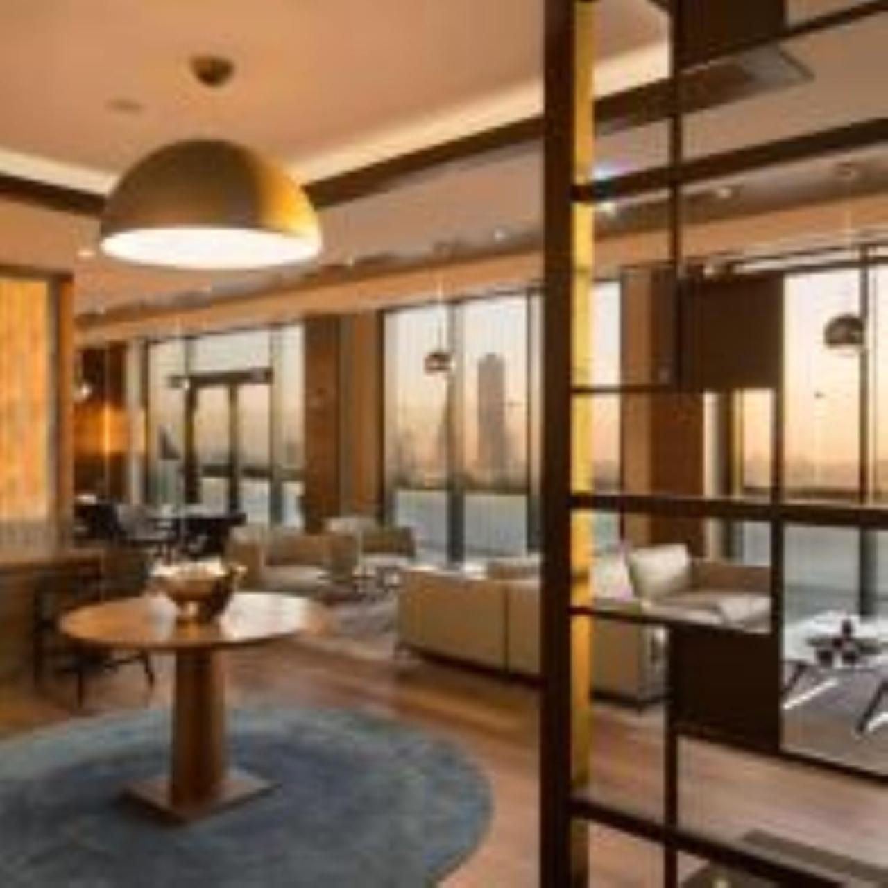Club King Room Lounge Access – Top Floor