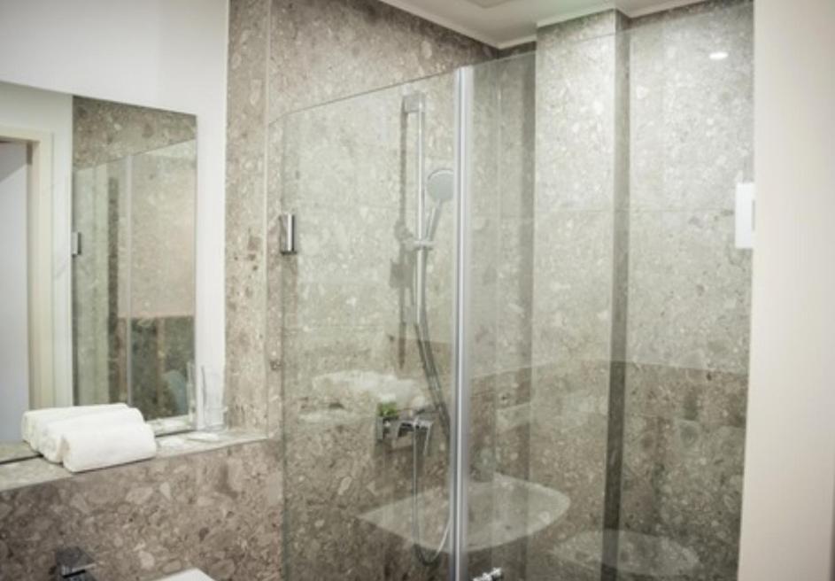 Double Room Private Bathroom